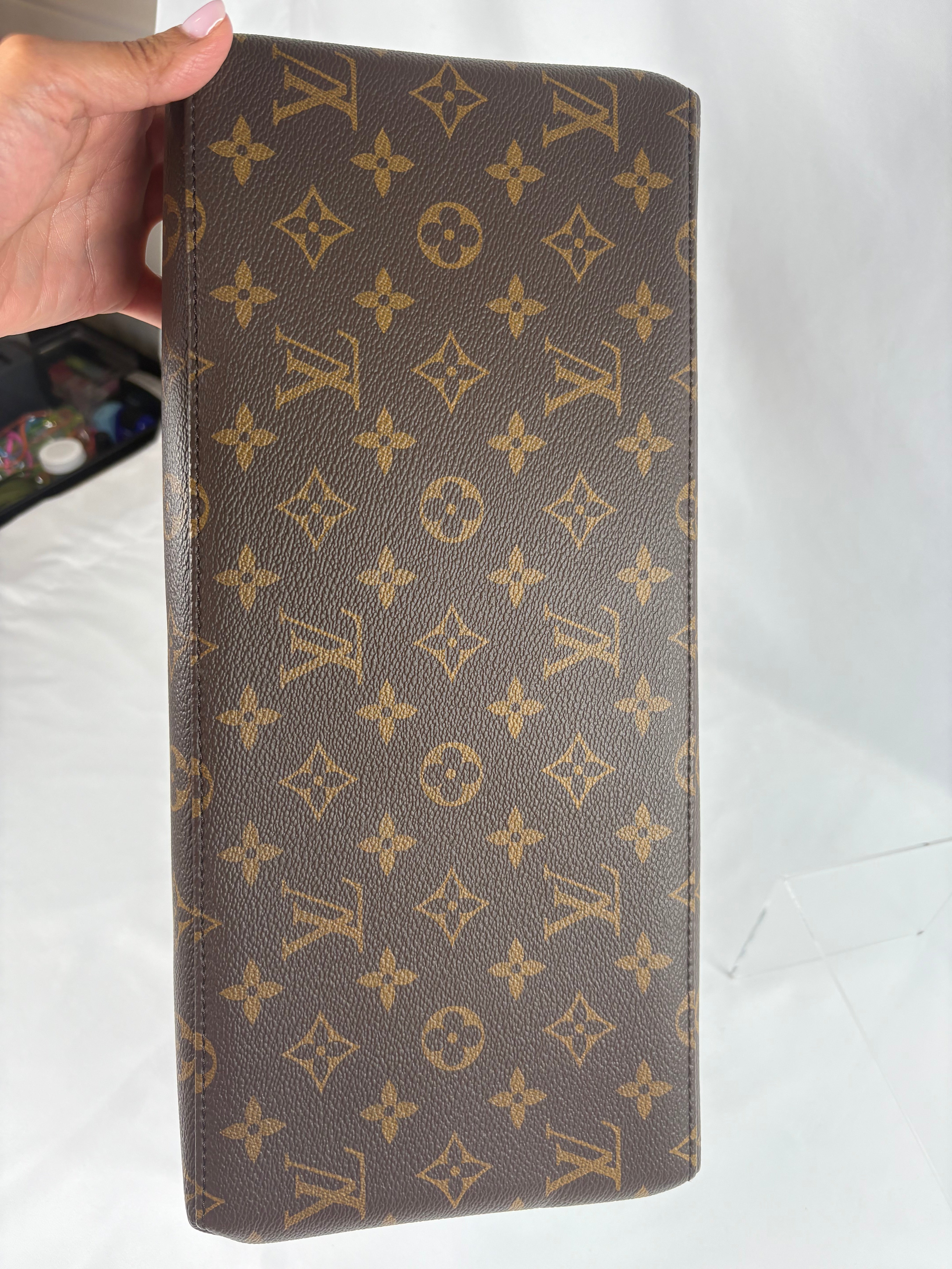 Pre-Owned LOUIS VUITTON Grand Palais Monogram Handbag
