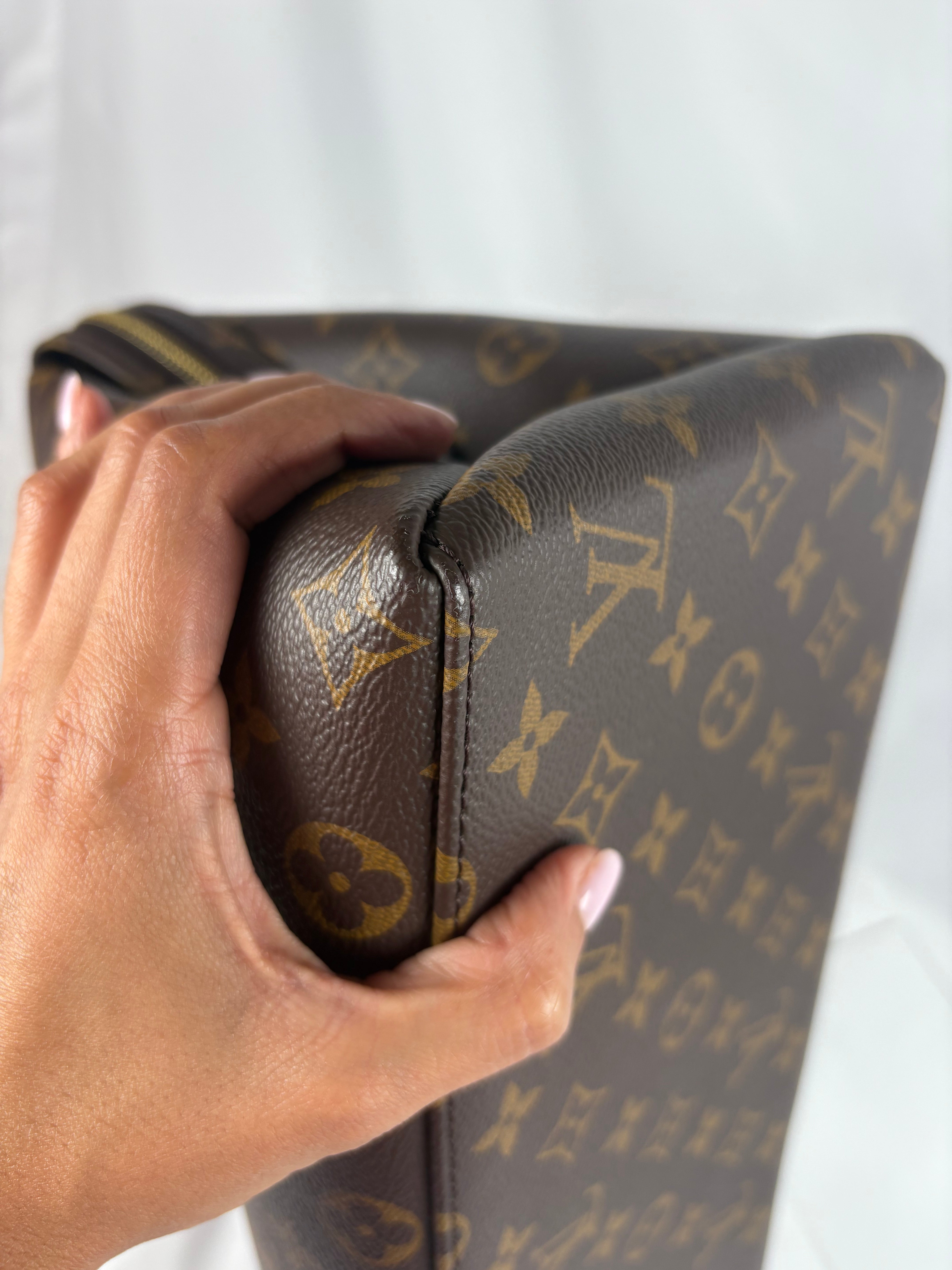 Pre-Owned LOUIS VUITTON Grand Palais Monogram Handbag