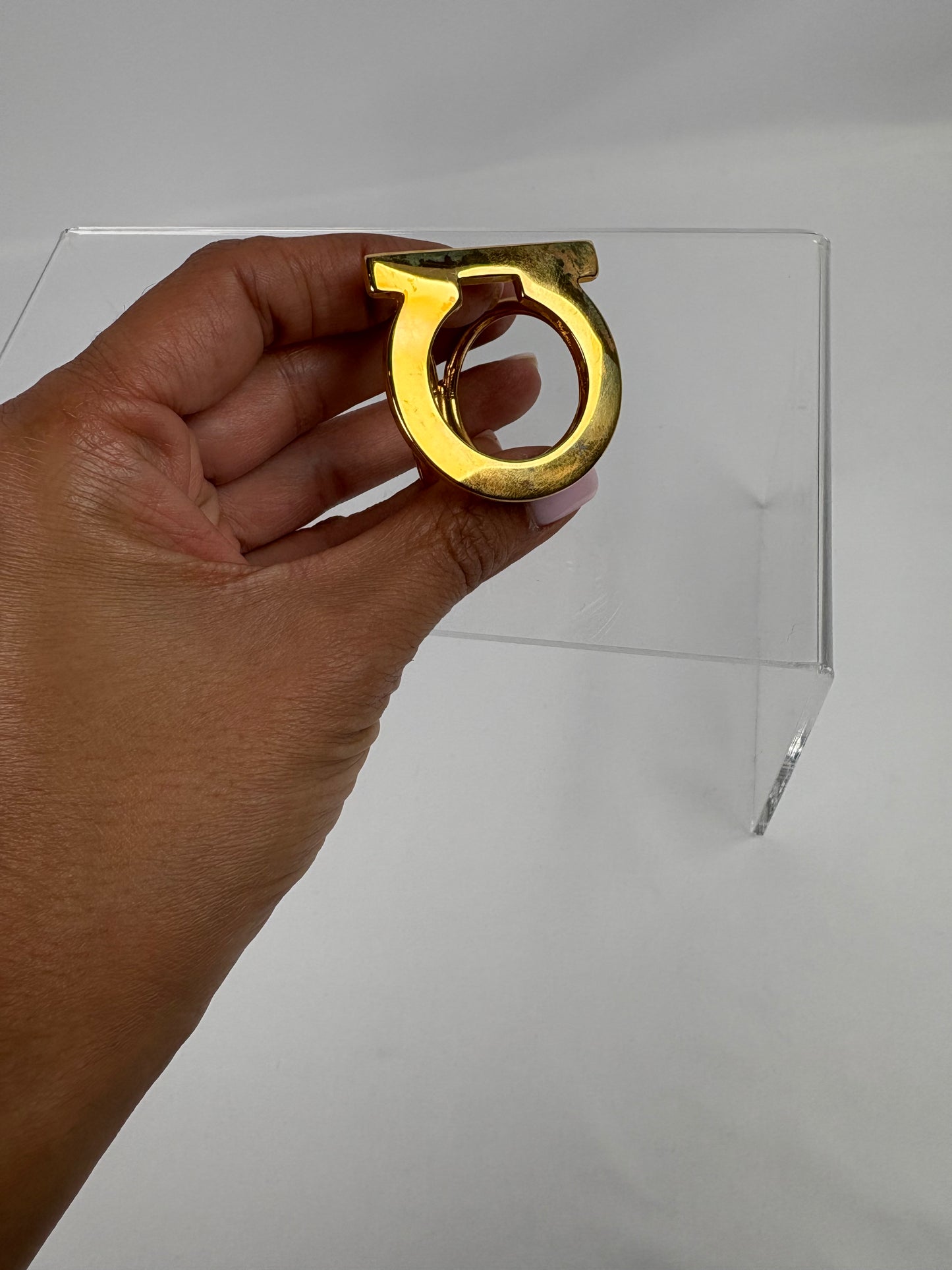 Pre-Owned SALVATORE FERRAGAMO Gold Scarf Ring