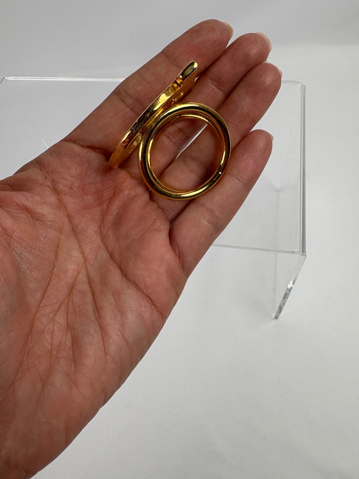 Pre-Owned SALVATORE FERRAGAMO Gold Scarf Ring