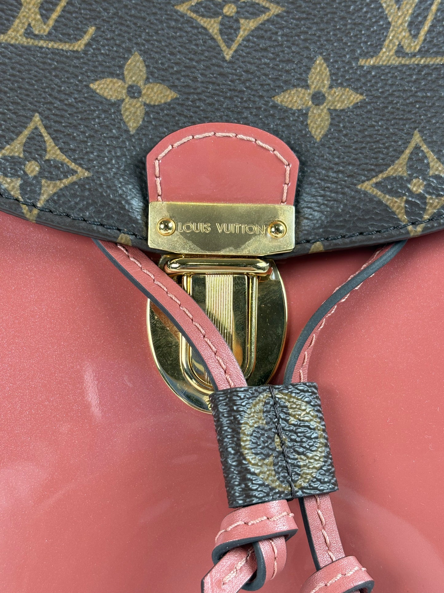 Pre-Owned LOUIS VUITTON 2019 Hot Springs Pink/Monogram Handbag