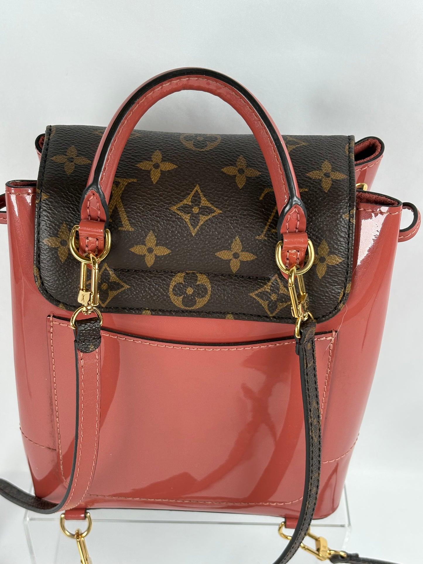 Pre-Owned LOUIS VUITTON 2019 Hot Springs Pink/Monogram Handbag