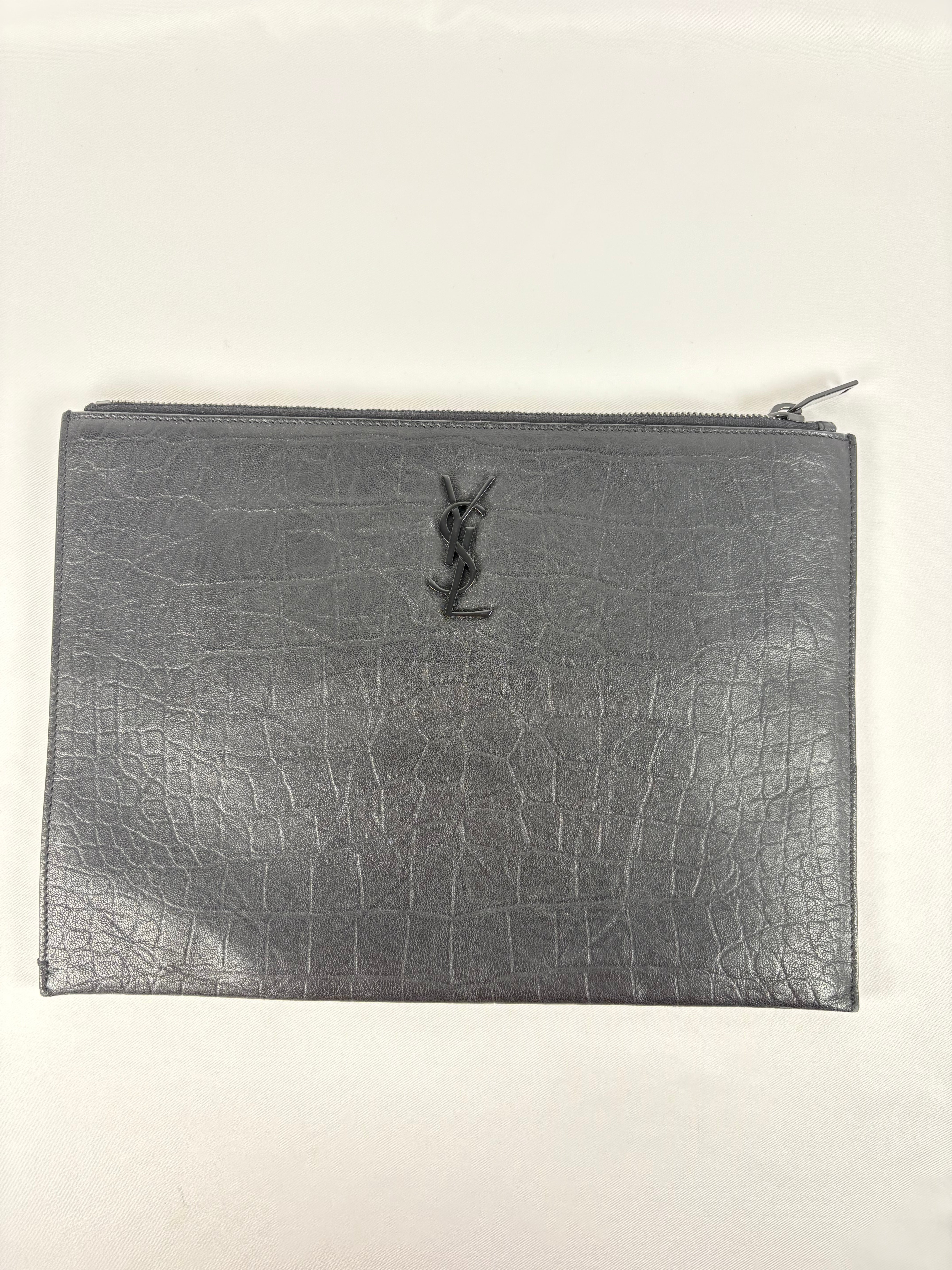 Pre-Owned SAINT LAURENT Croc Embossed Black/Black Clutch