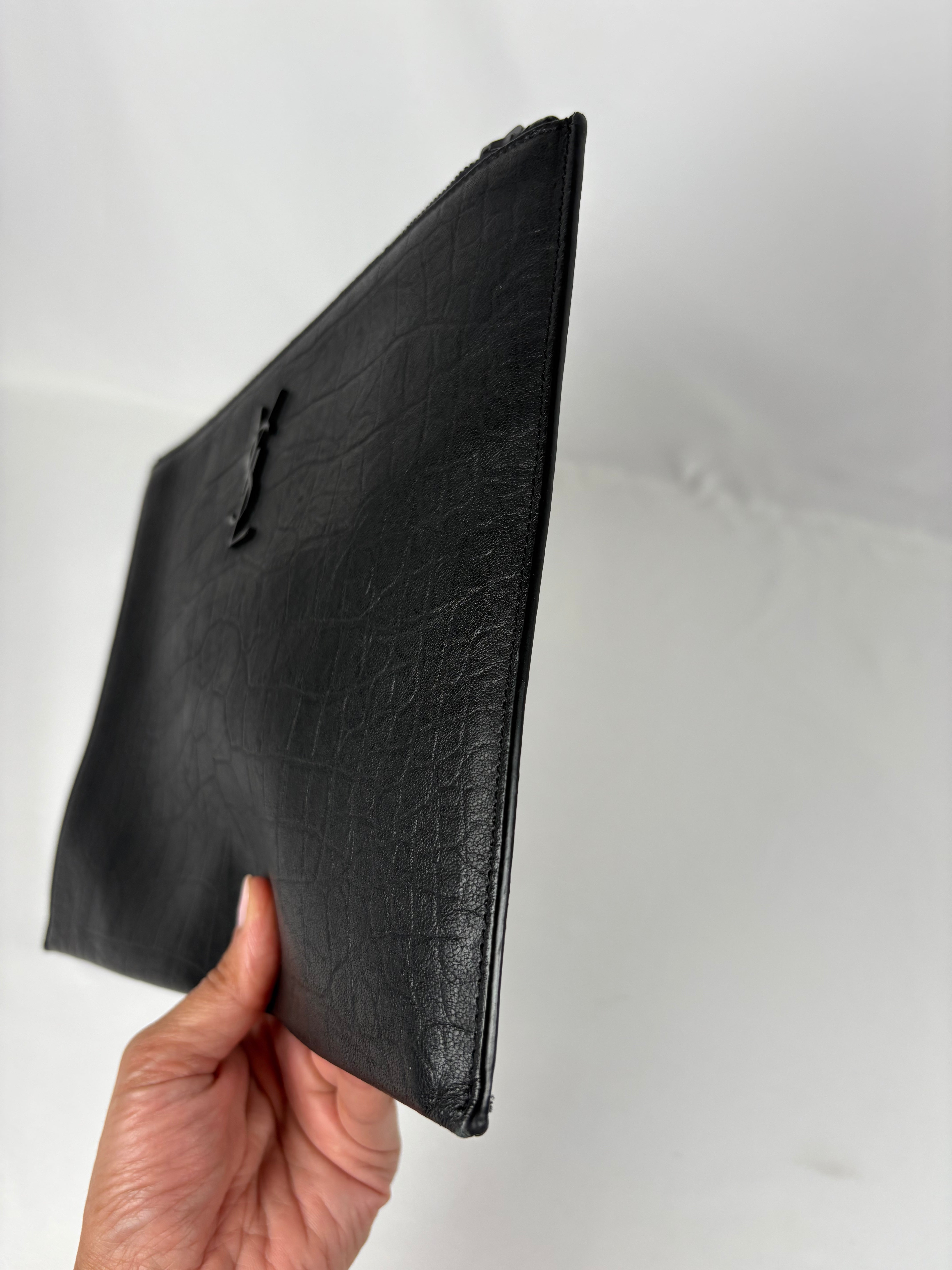 Pre-Owned SAINT LAURENT Croc Embossed Black/Black Clutch