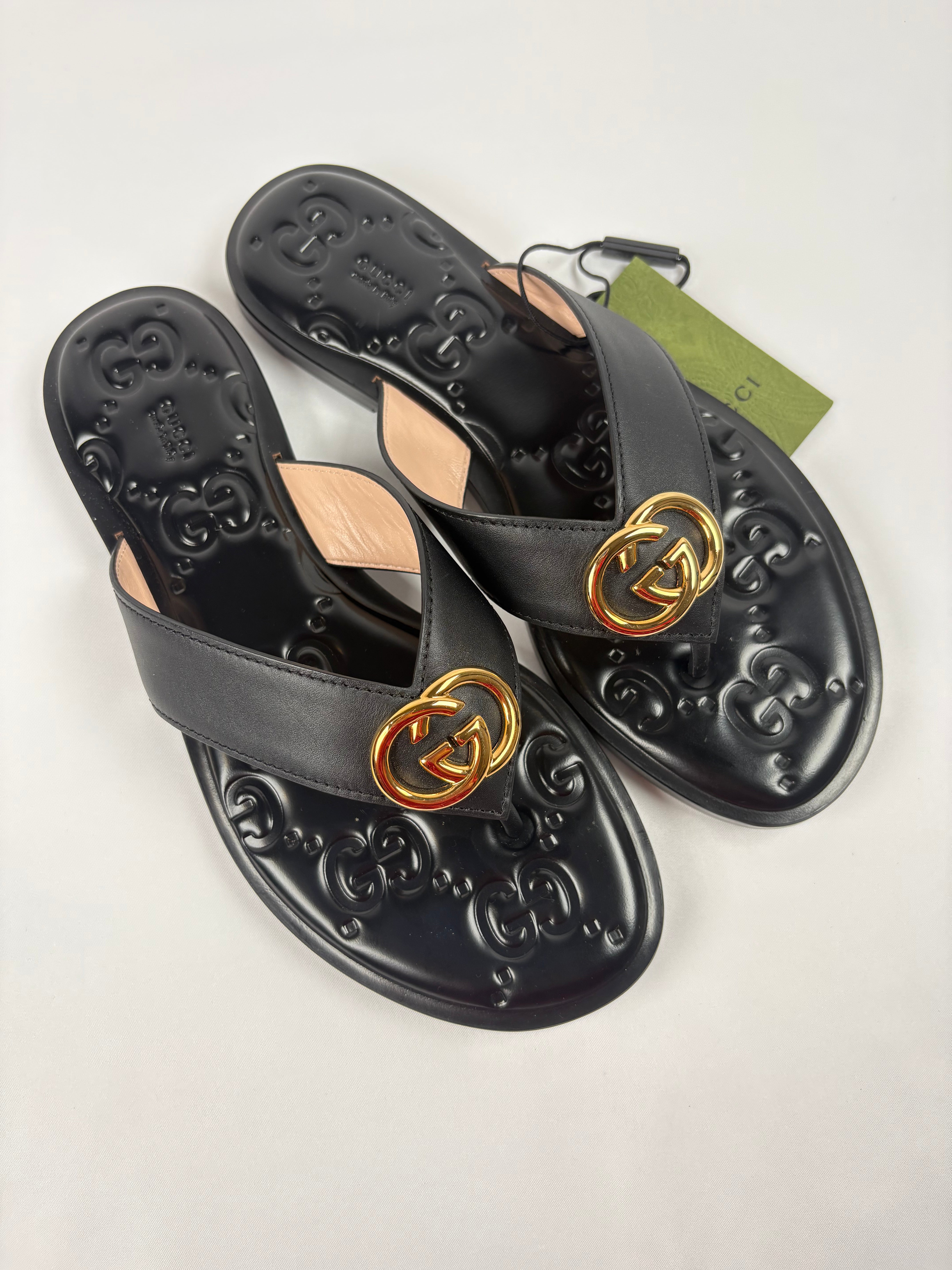 Pre-Owned GUCCI Thong Leather Black Sandals, 38.5