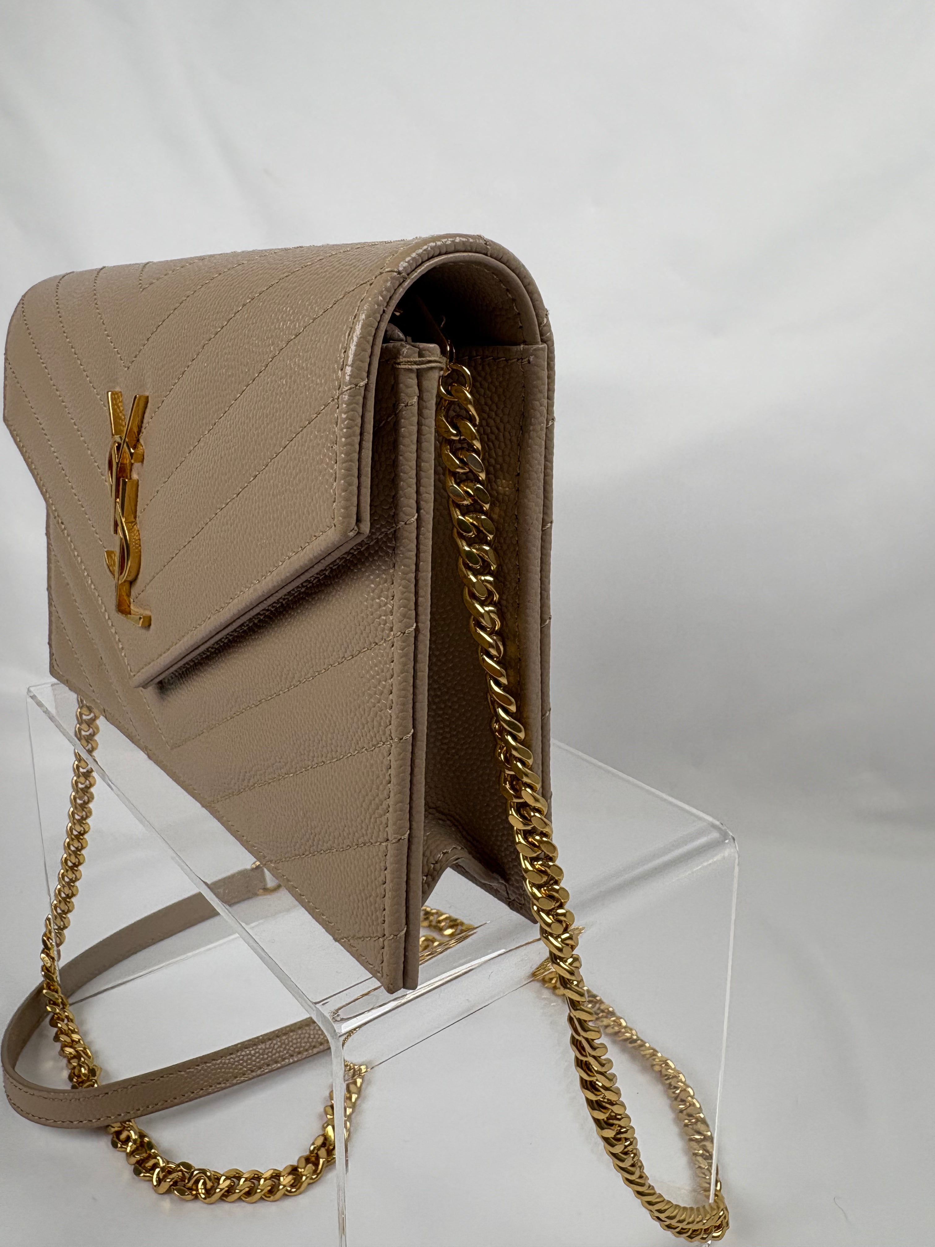 Pre-Owned SAINT LAURENT Cassandre Envelope Wallet on Chain, Dark Beige