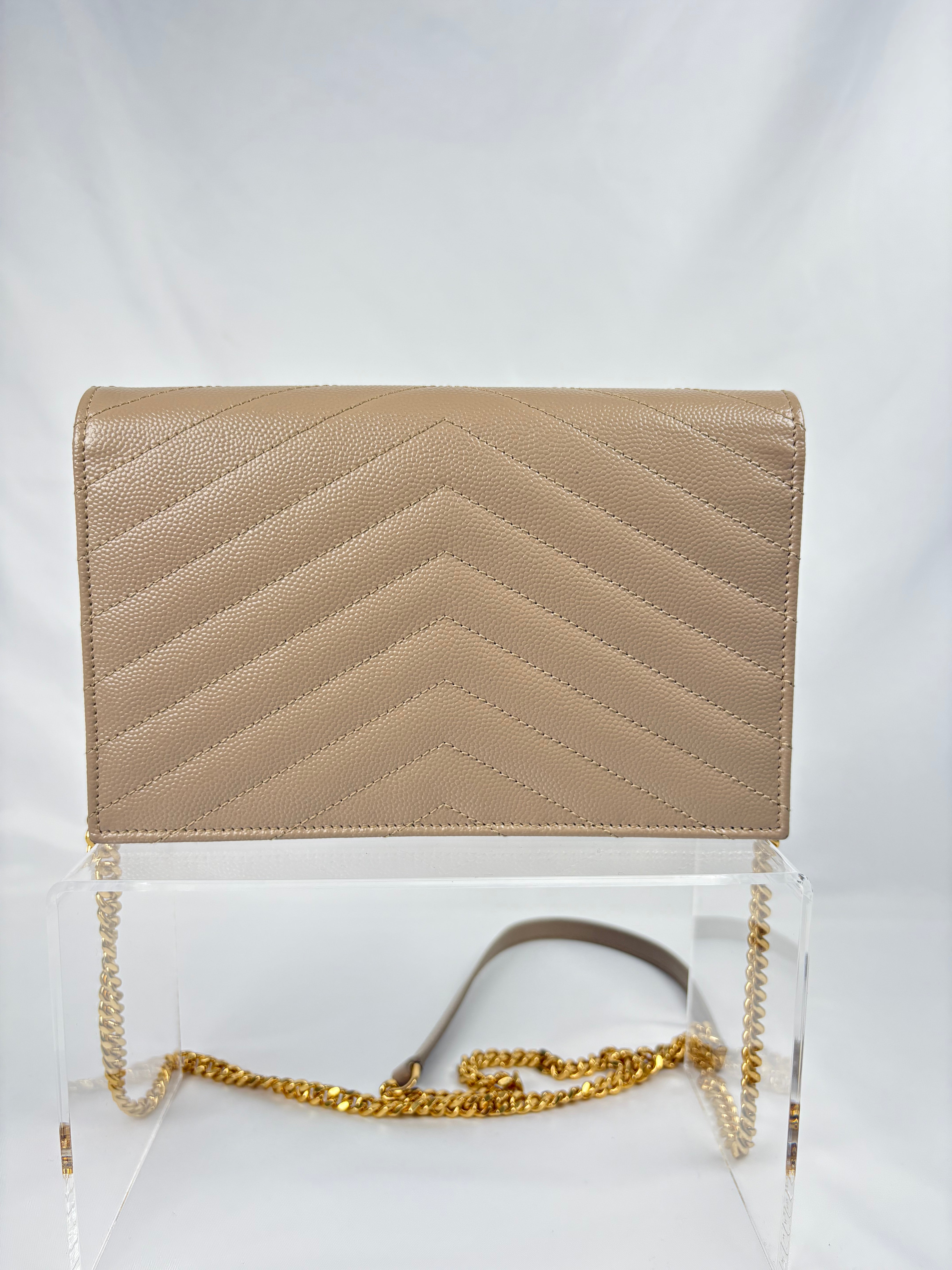 Pre-Owned SAINT LAURENT Cassandre Envelope Wallet on Chain, Dark Beige