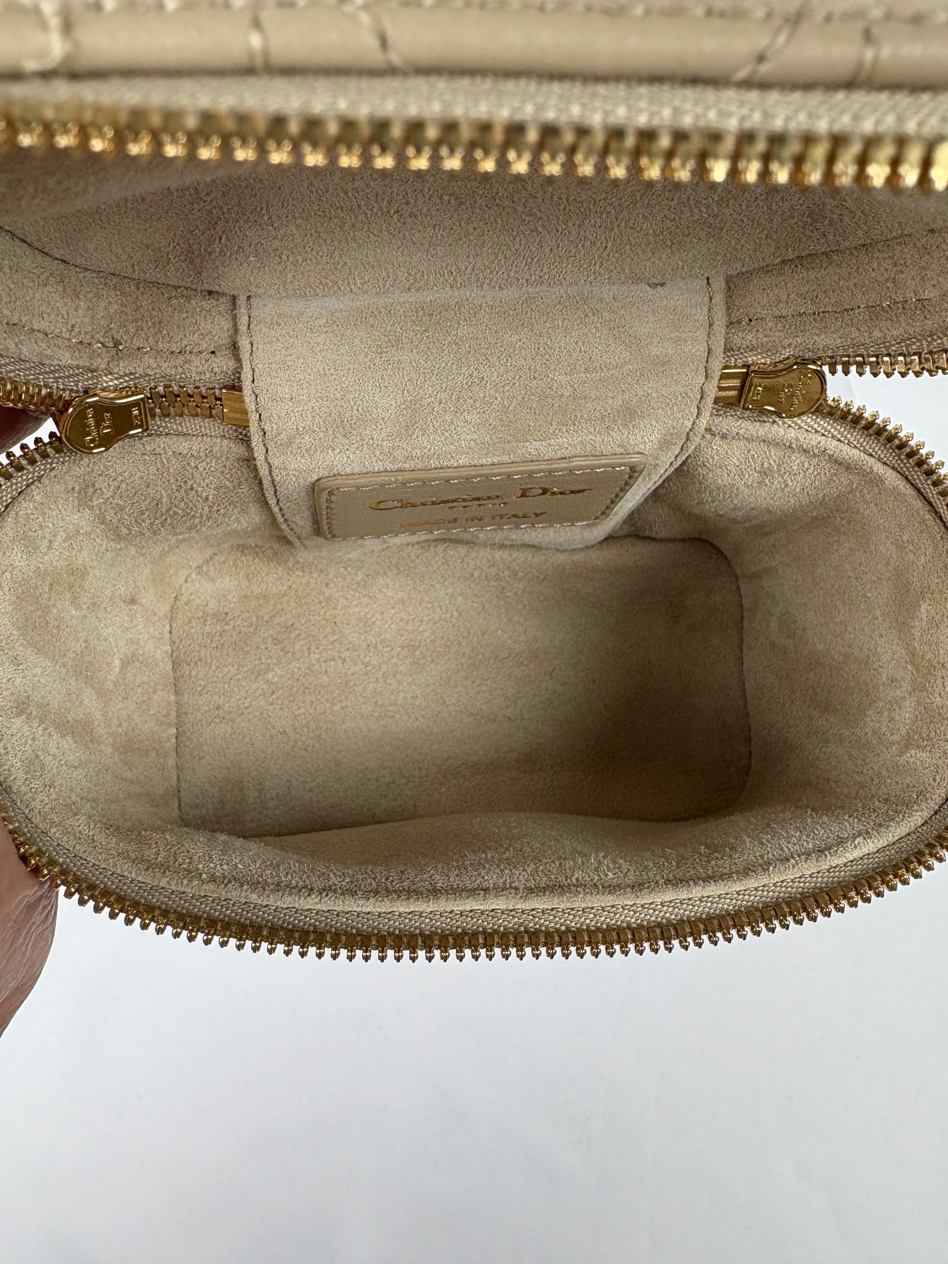 Pre-Owned DIOR LADY DIOR Vanity Case Beige Handbag, Micro