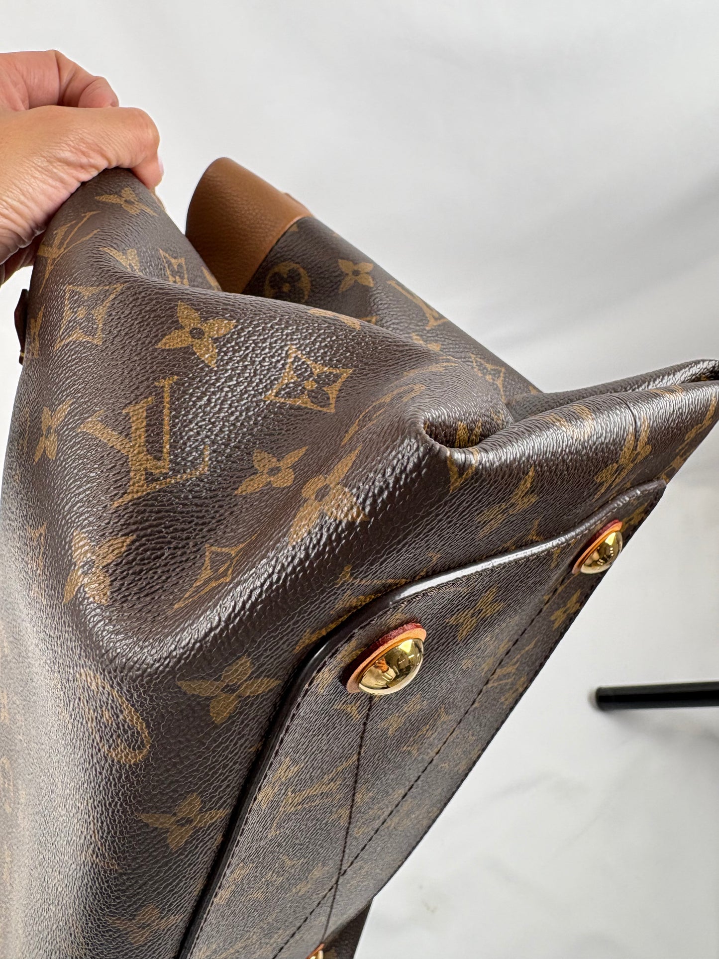 Pre-Owned LOUIS VUITTON Havane Olympe Monogram Handbag