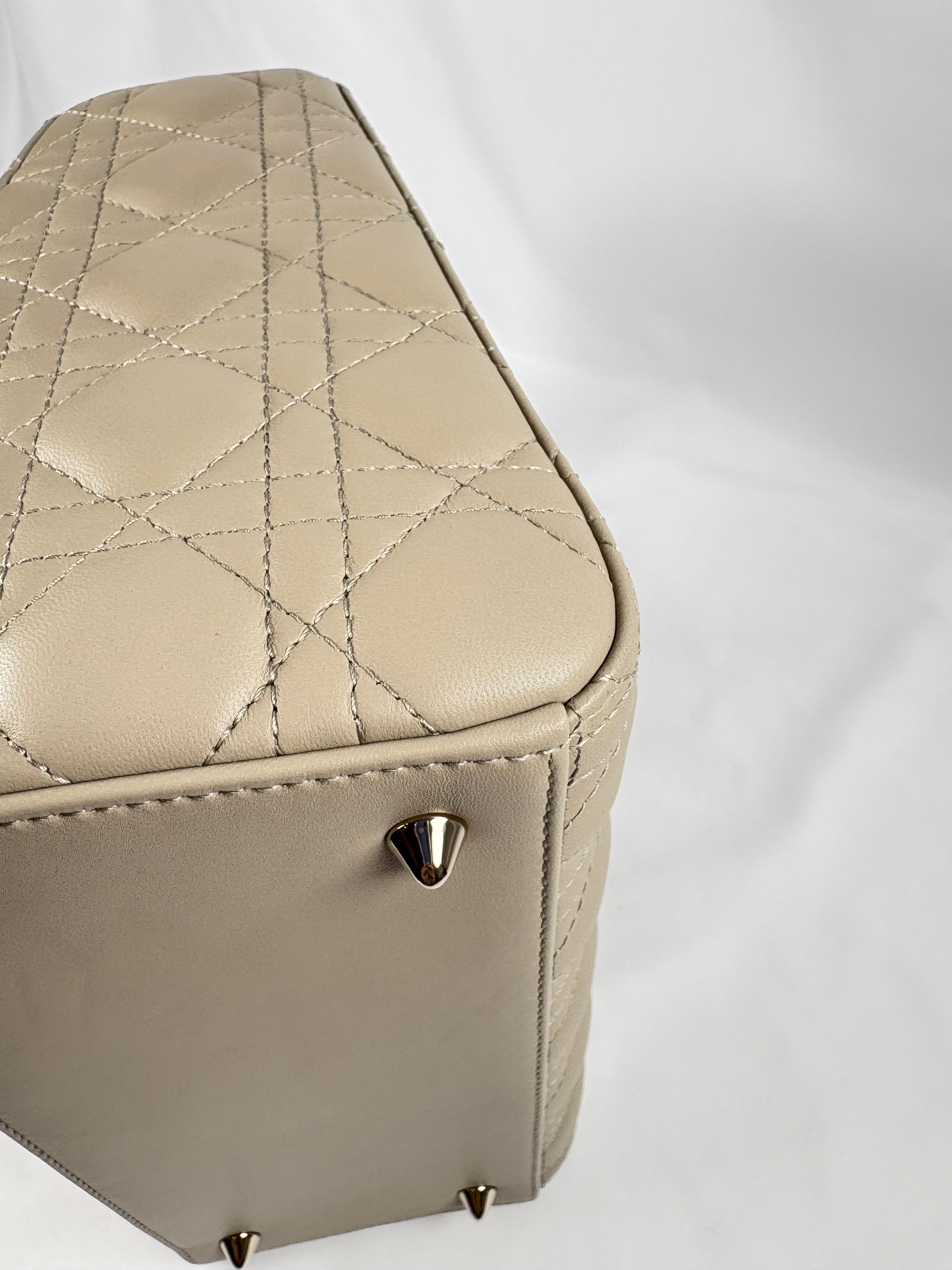 Pre-Owned CHRISTIAN DIOR Lady Dior Desert Taupe Handbag, Medium