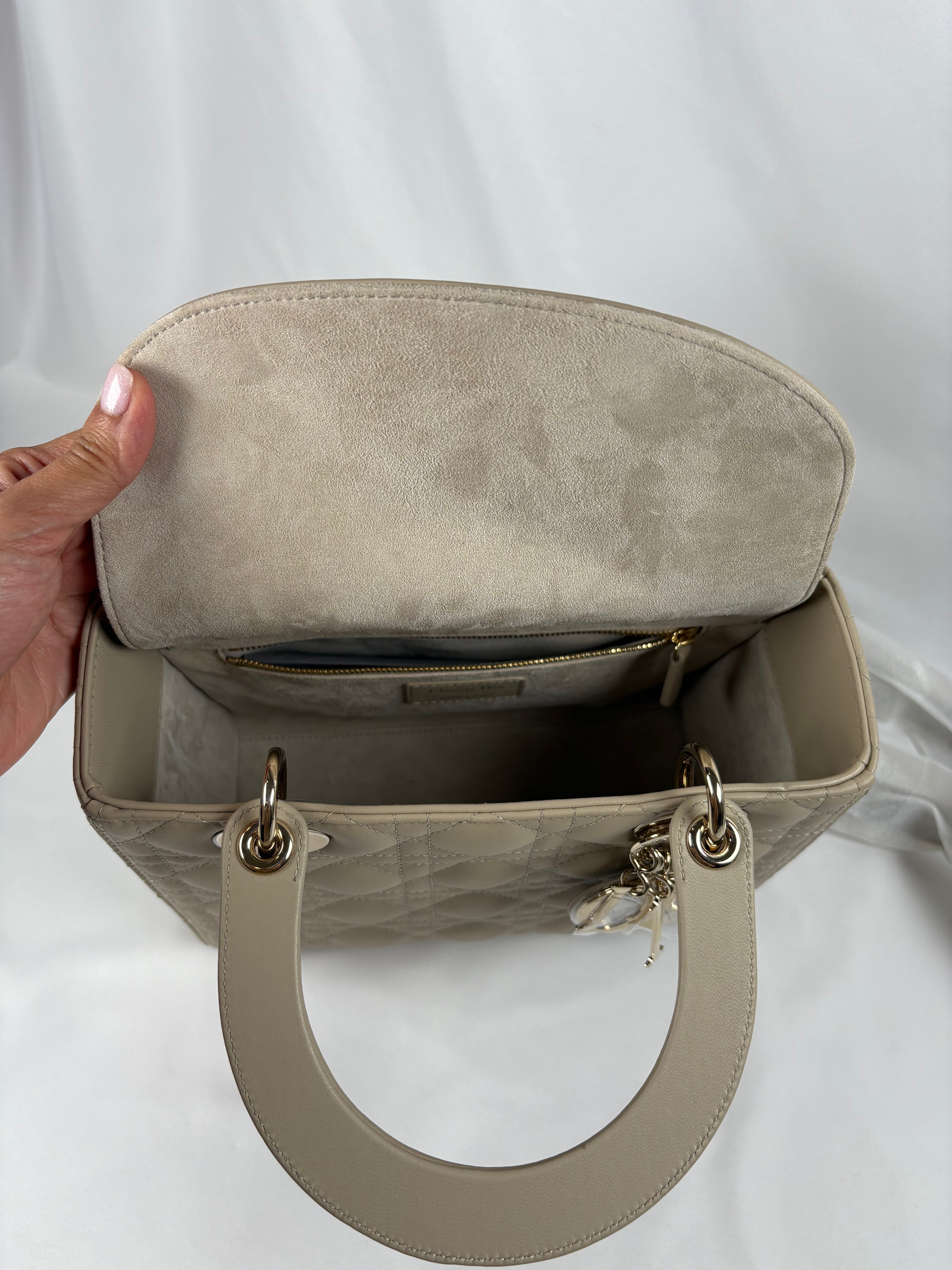 Pre-Owned CHRISTIAN DIOR Lady Dior Desert Taupe Handbag, Medium