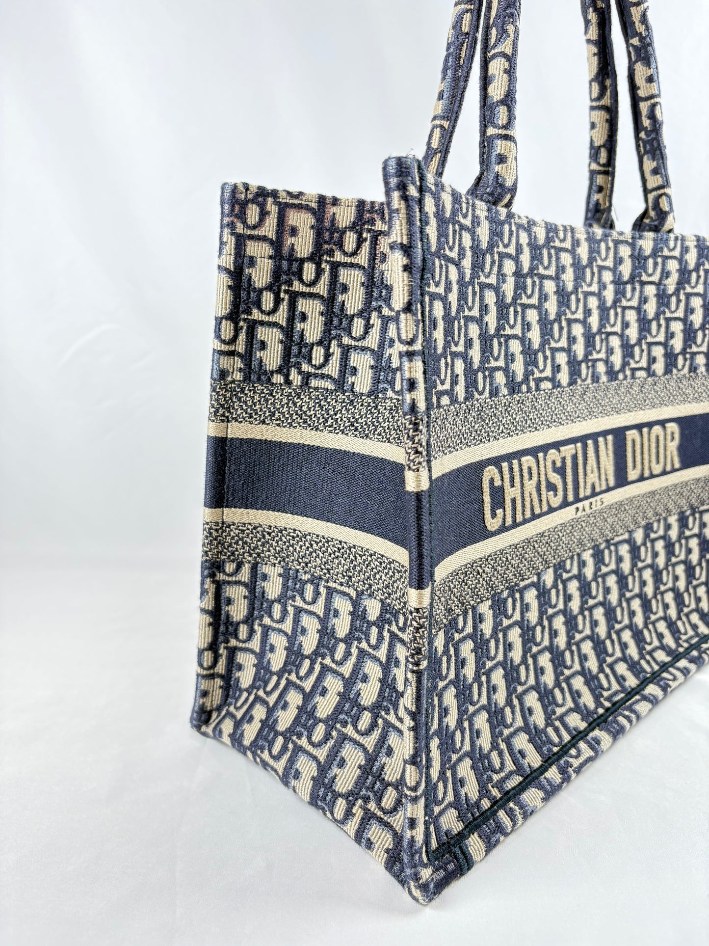 Pre-Owned CHRISTIAN DIOR Book Tote Ecru & Blue Oblique Embroidery Handbag, Medium
