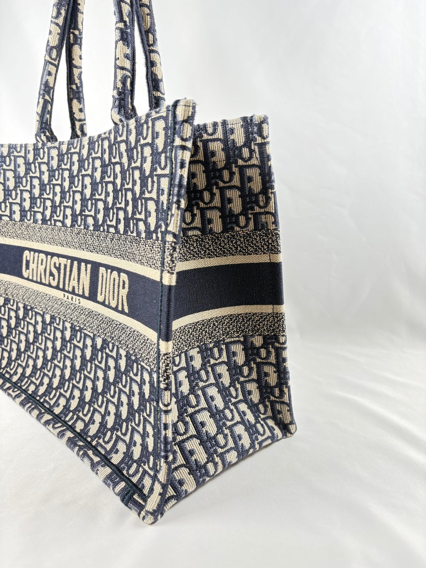 Pre-Owned CHRISTIAN DIOR Book Tote Ecru & Blue Oblique Embroidery Handbag, Medium