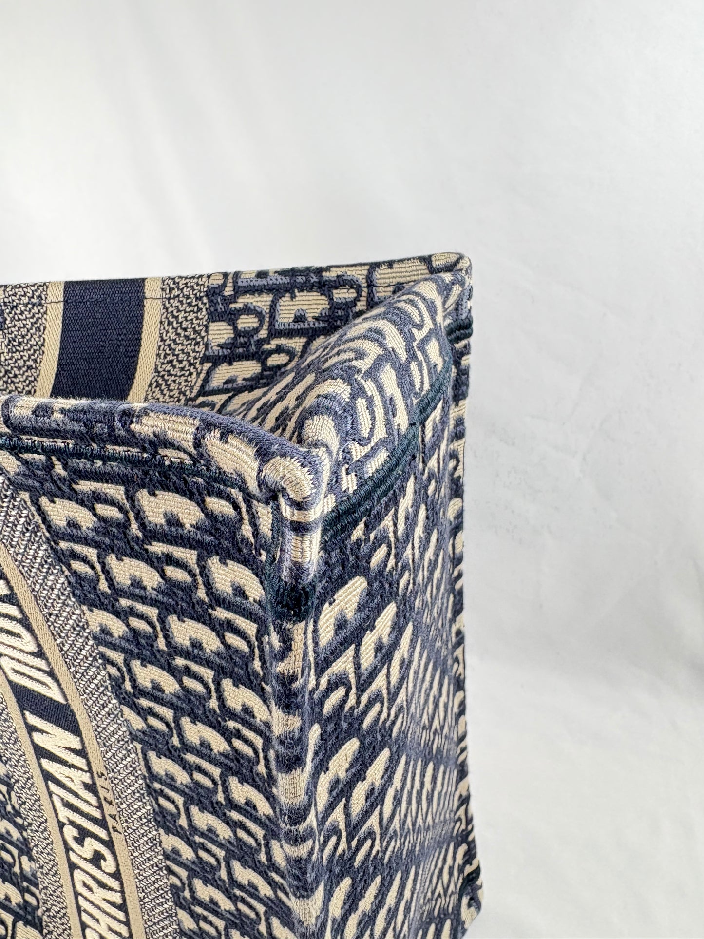 Pre-Owned CHRISTIAN DIOR Book Tote Ecru & Blue Oblique Embroidery Handbag, Medium