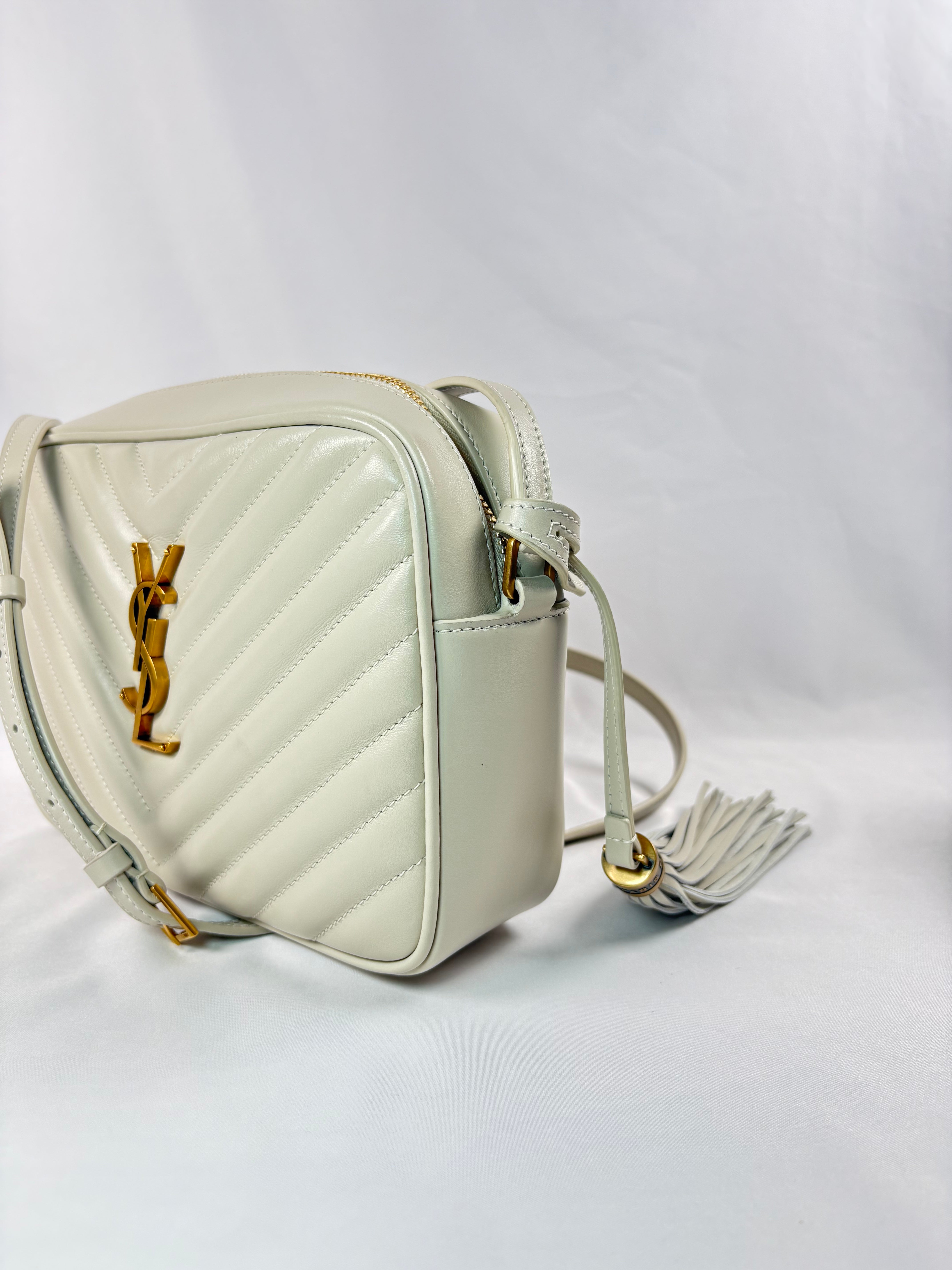Pre-Owned SAINT LAURENT Lou Camera Crema Soft Handbag