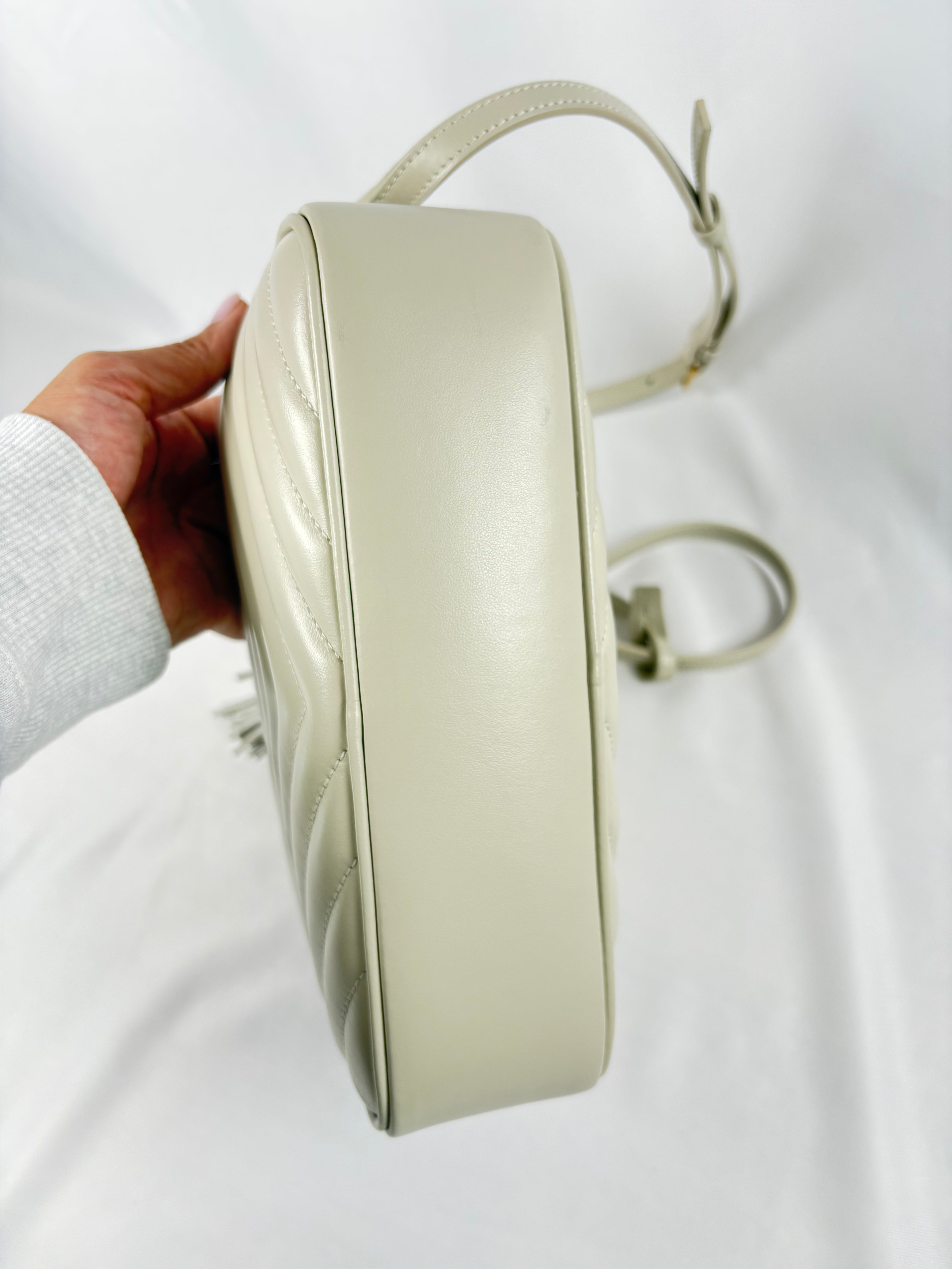 Pre-Owned SAINT LAURENT Lou Camera Crema Soft Handbag