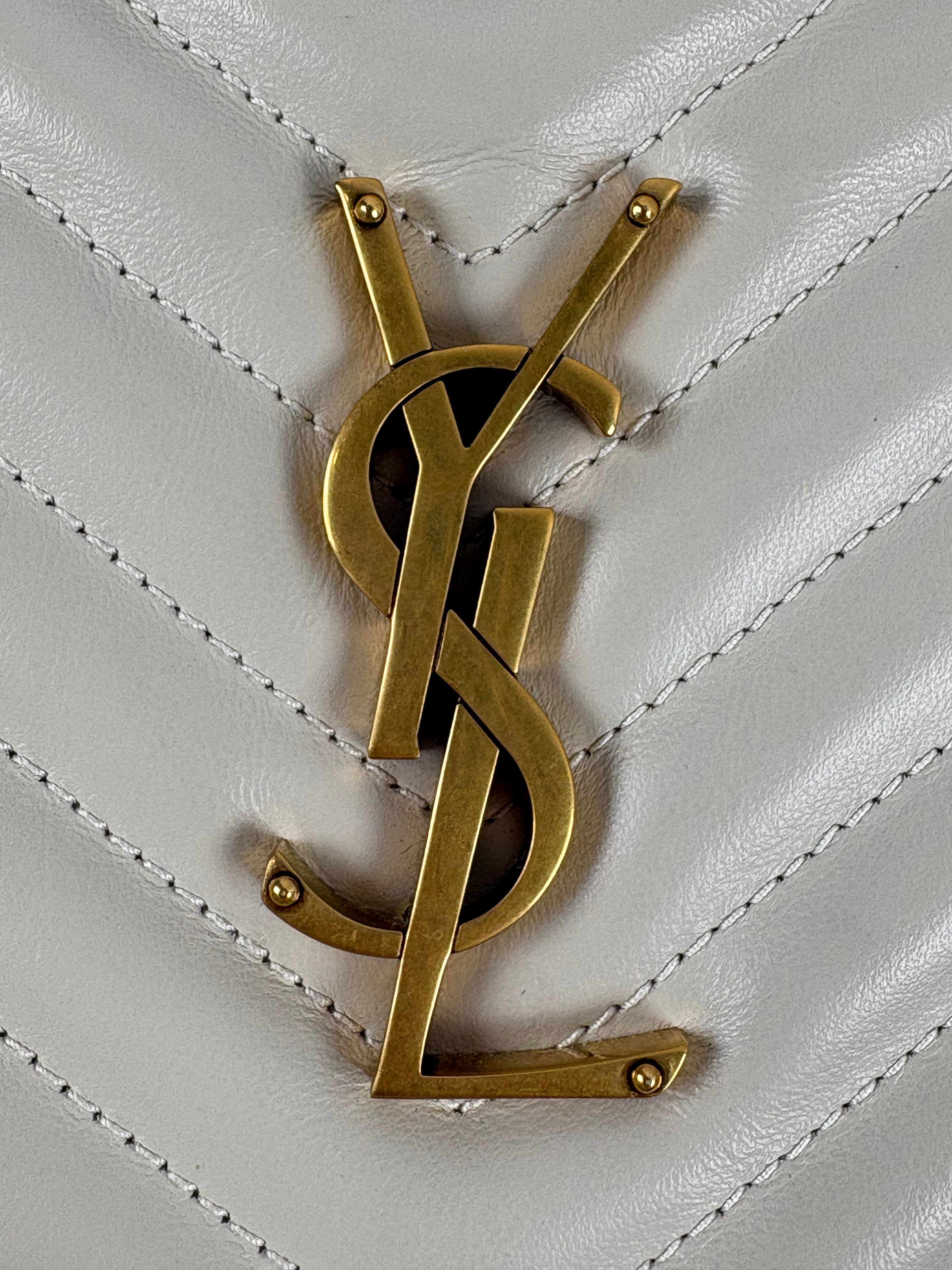 Pre-Owned SAINT LAURENT Lou Camera Crema Soft Handbag