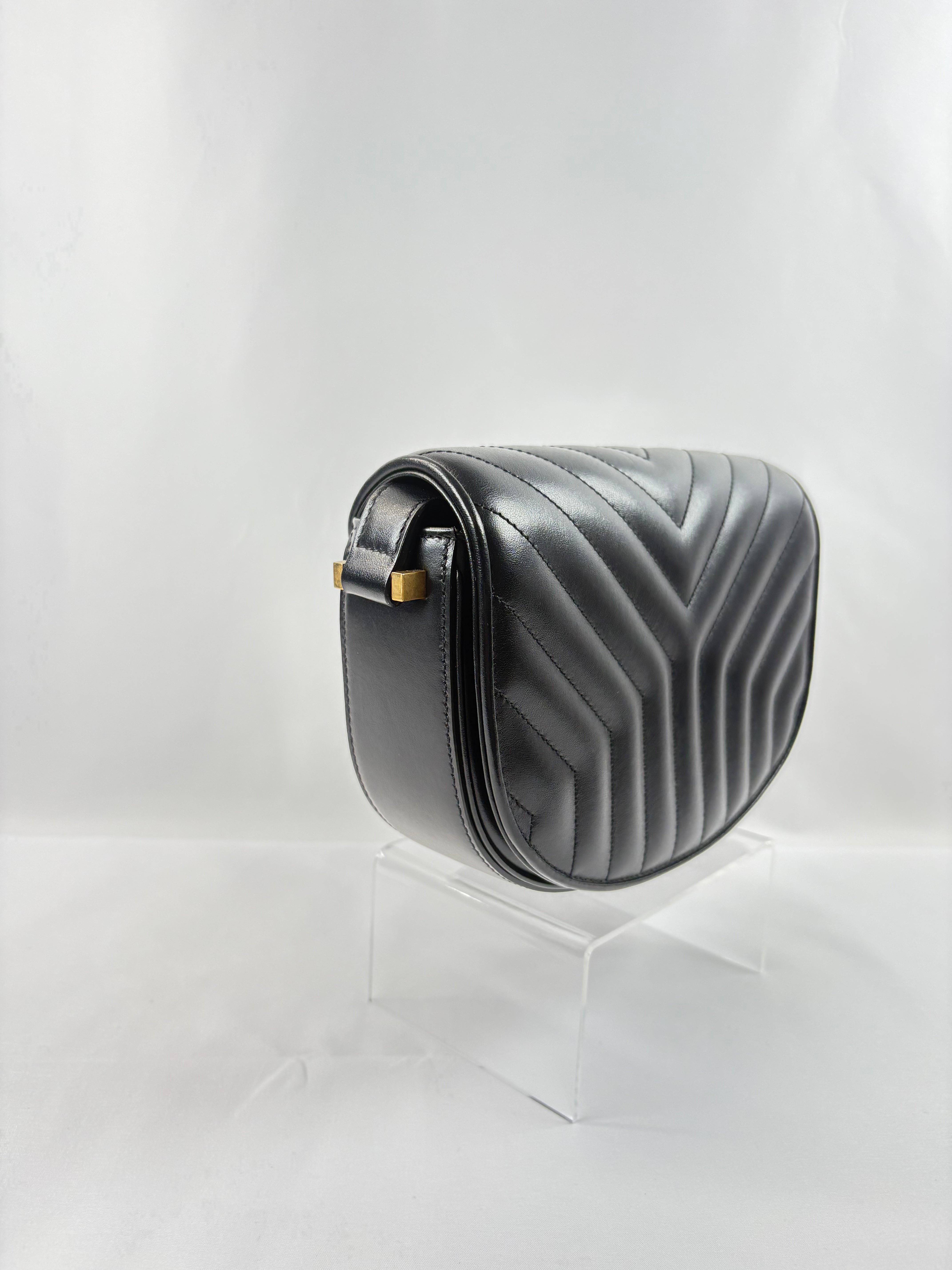 Pre-Owned SAINT LAURENT Joan Quilted Black Handbag