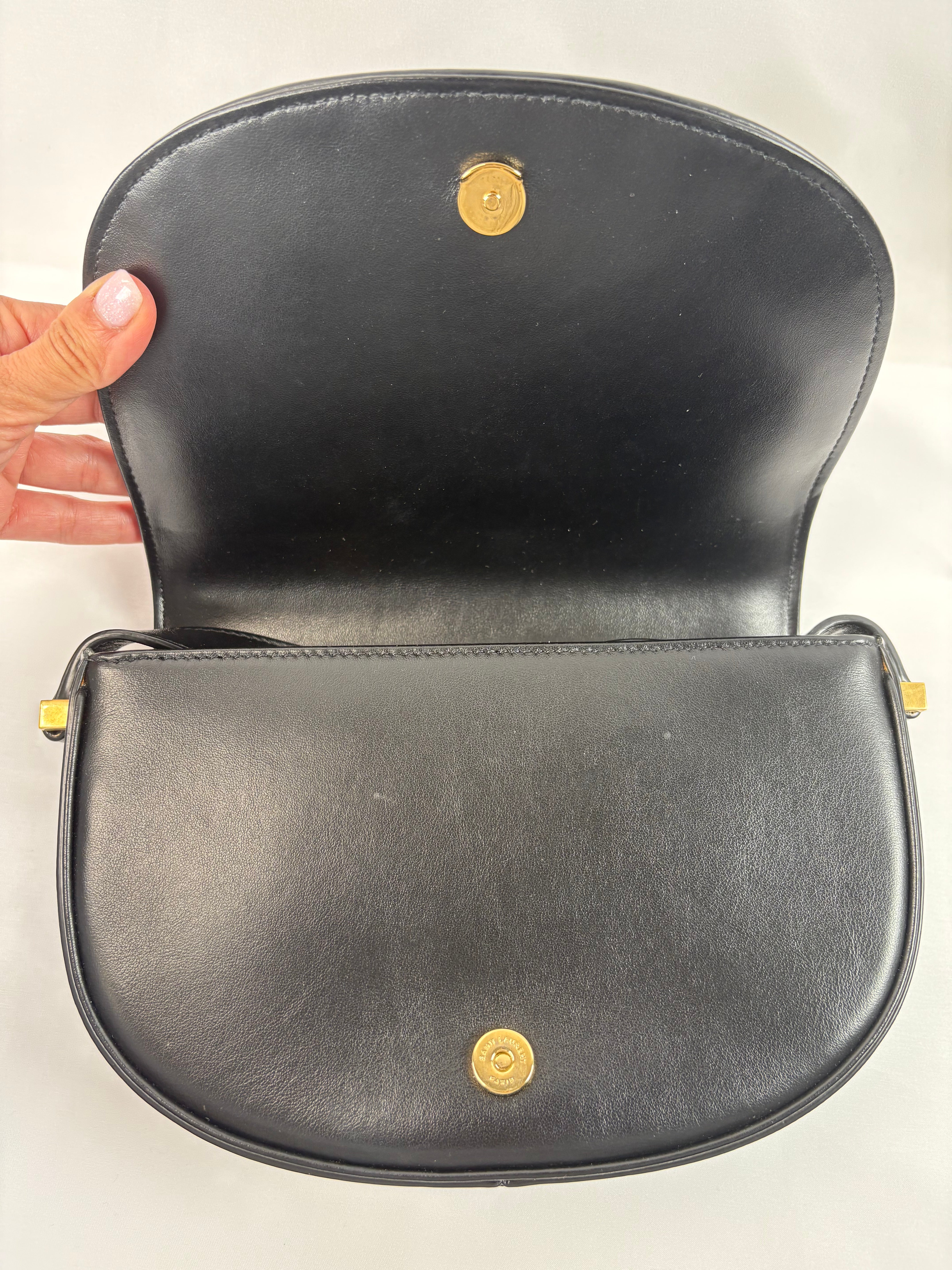 Pre-Owned SAINT LAURENT Joan Quilted Black Handbag