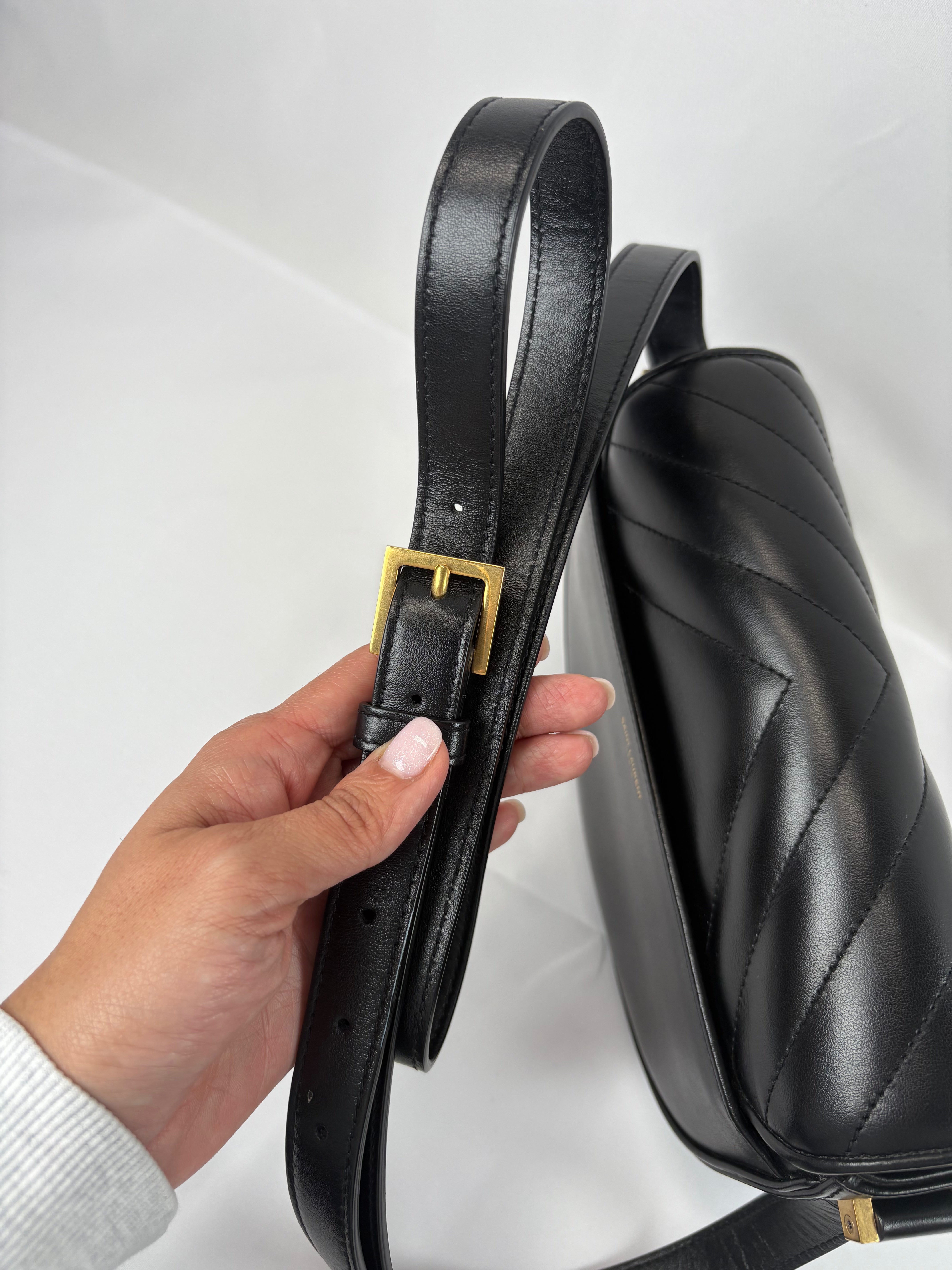 Pre-Owned SAINT LAURENT Joan Quilted Black Handbag