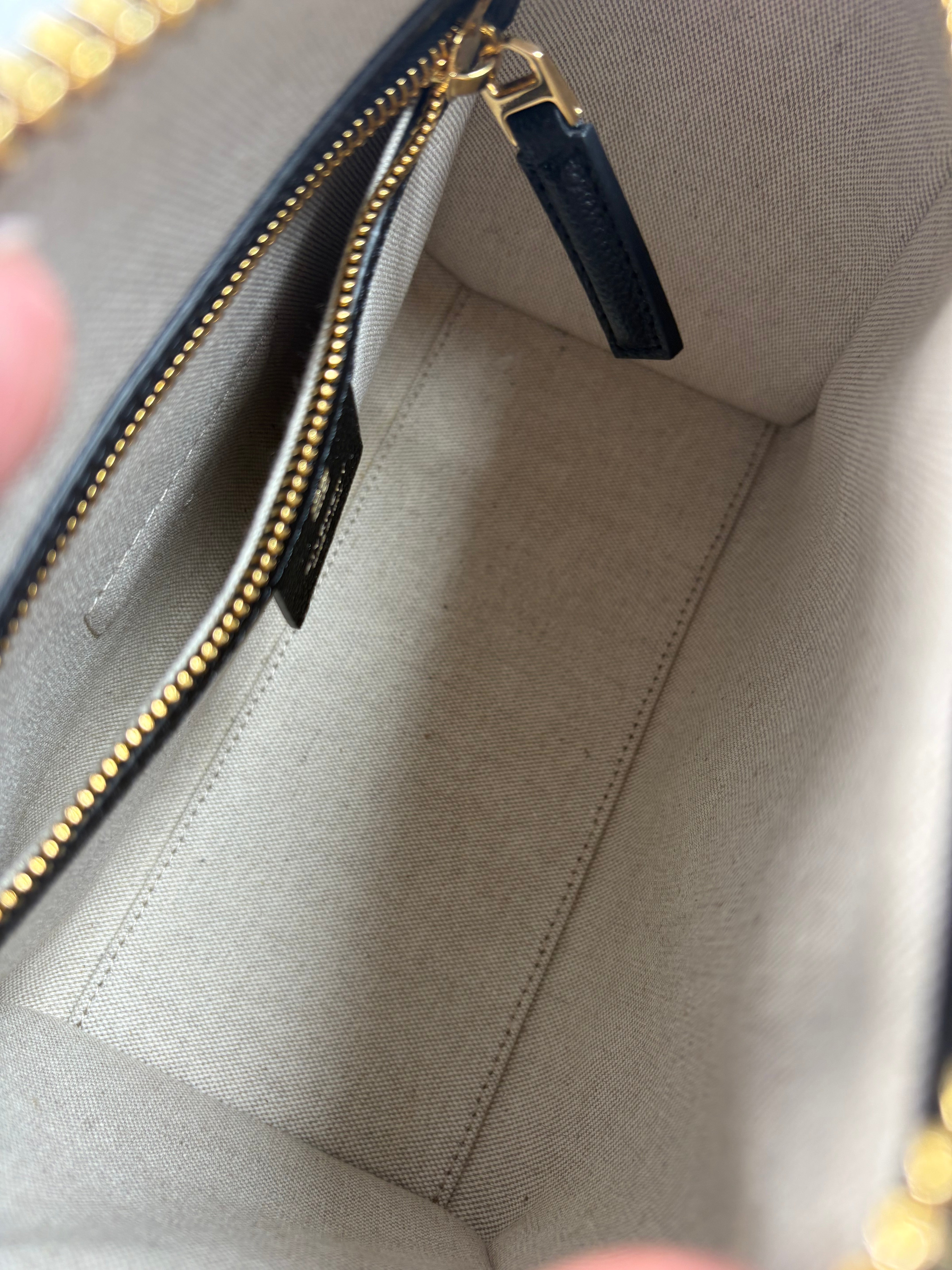 Pre-Owned GIVENCHY Antigona Black Handbag, Mini