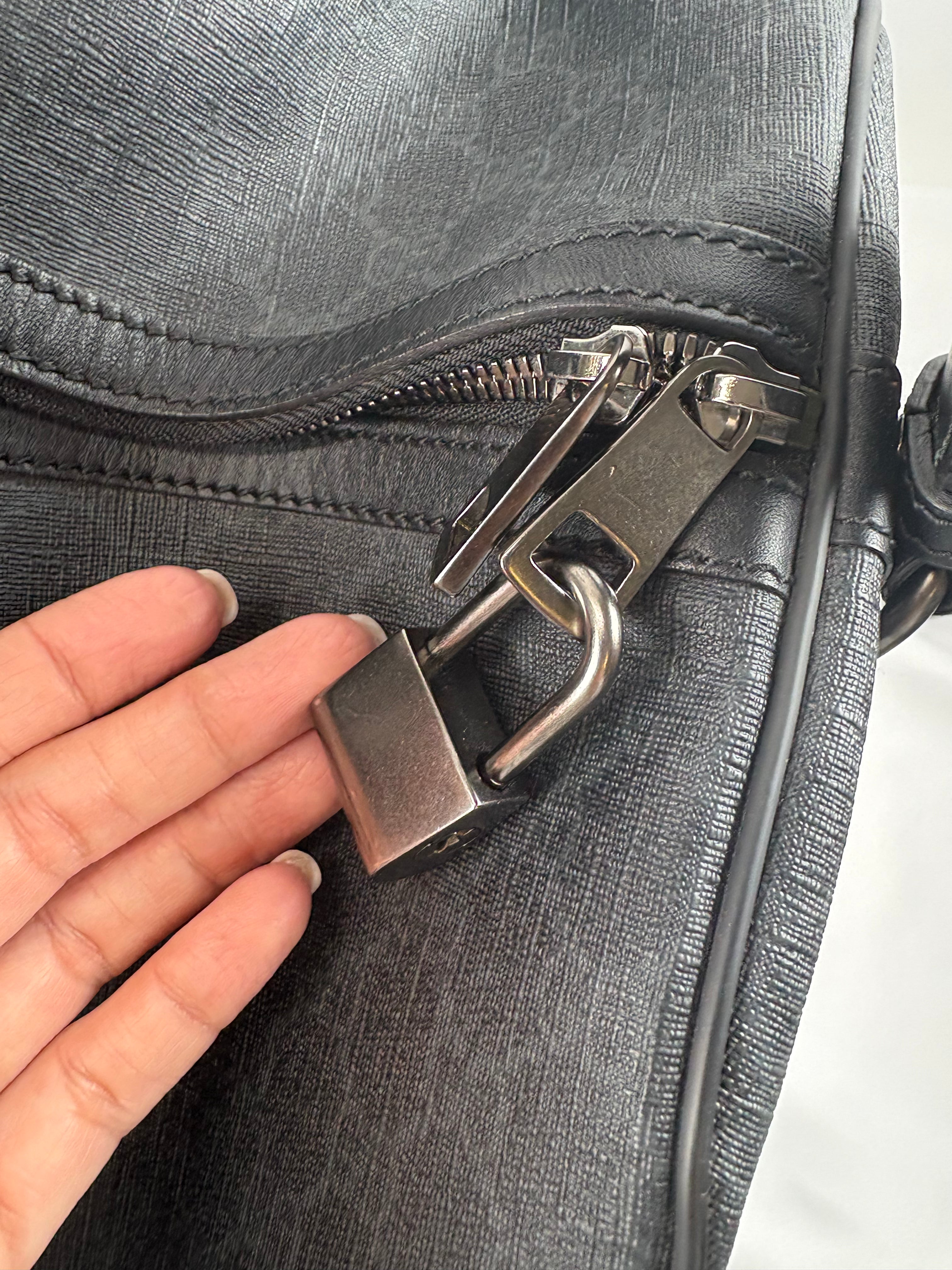 Pre-Owned GUCCI Supreme Canvas Carry-On Black Luggage