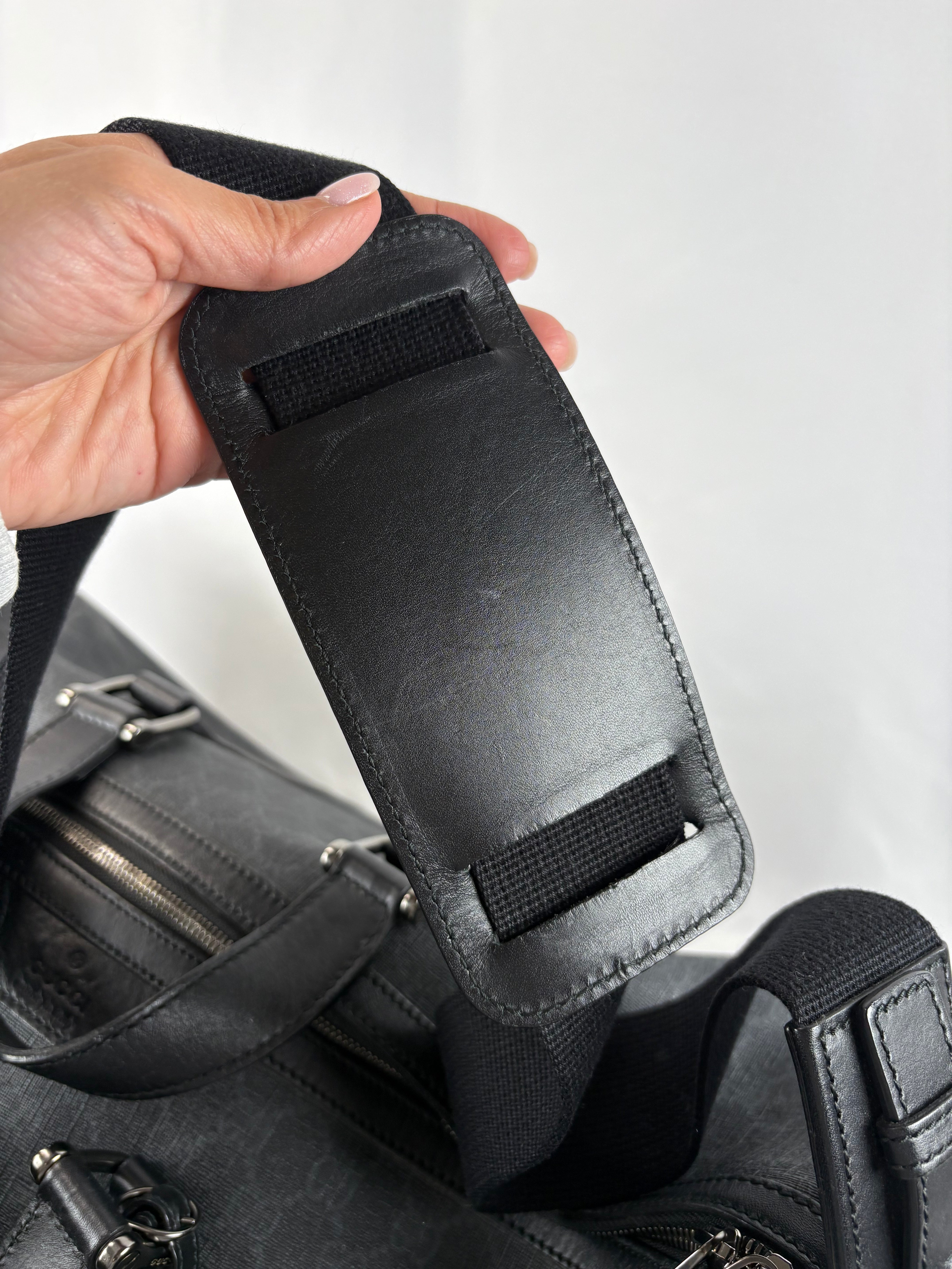 Pre-Owned GUCCI Supreme Canvas Carry-On Black Luggage