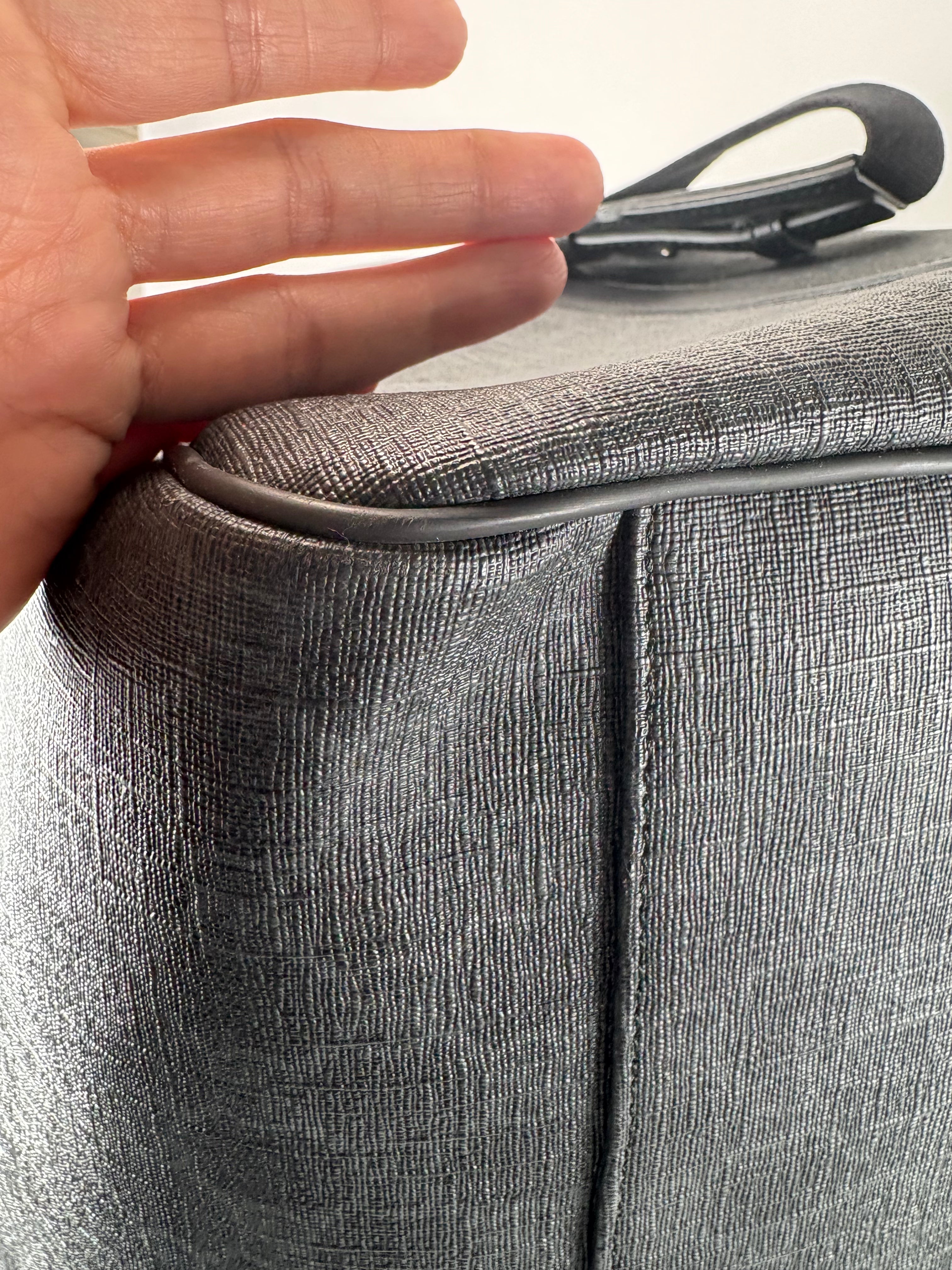 Pre-Owned GUCCI Supreme Canvas Carry-On Black Luggage