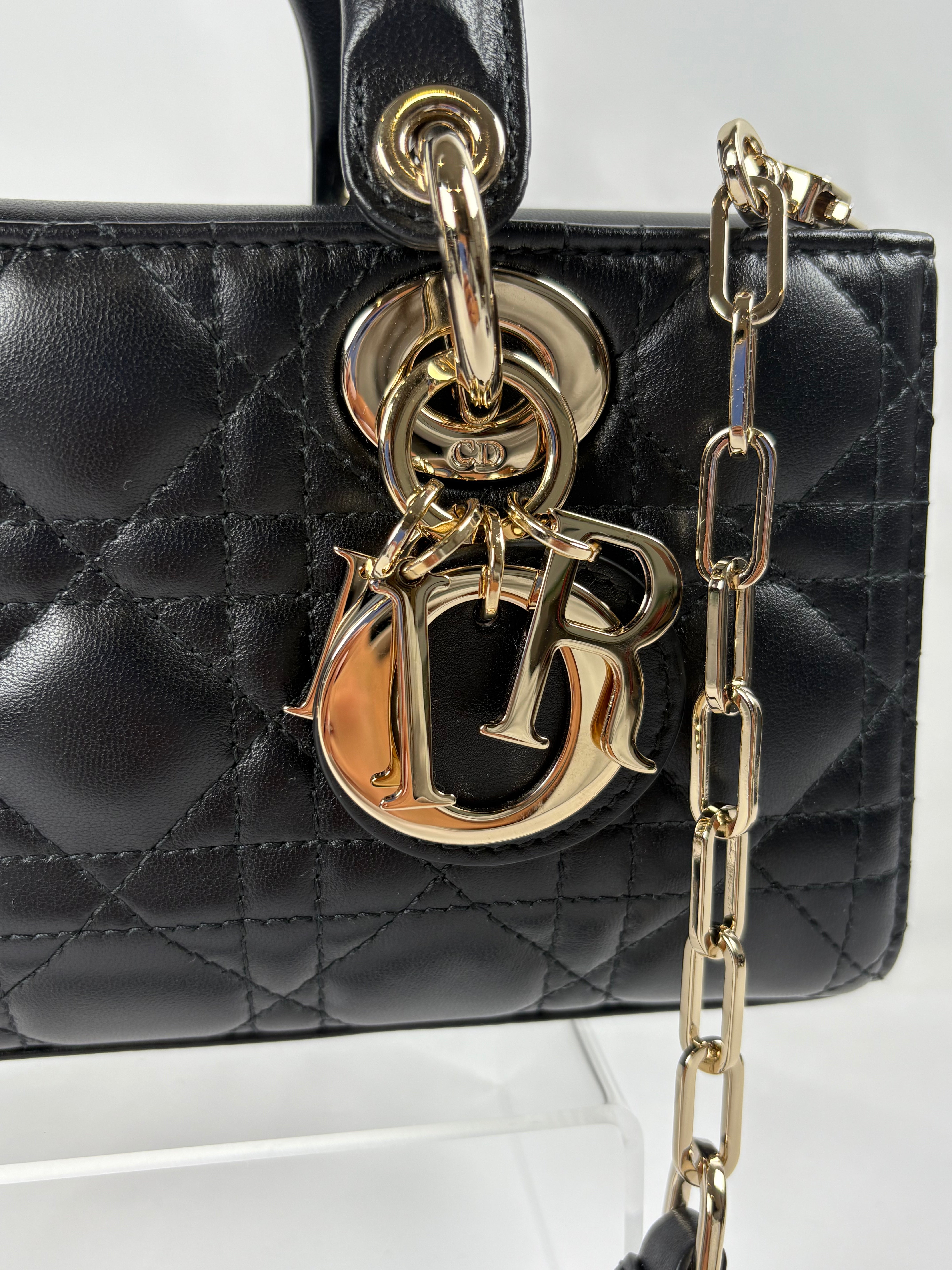 Pre-Owned CHRISTIAN DIOR Lady D-Joy Black Handbag, Small