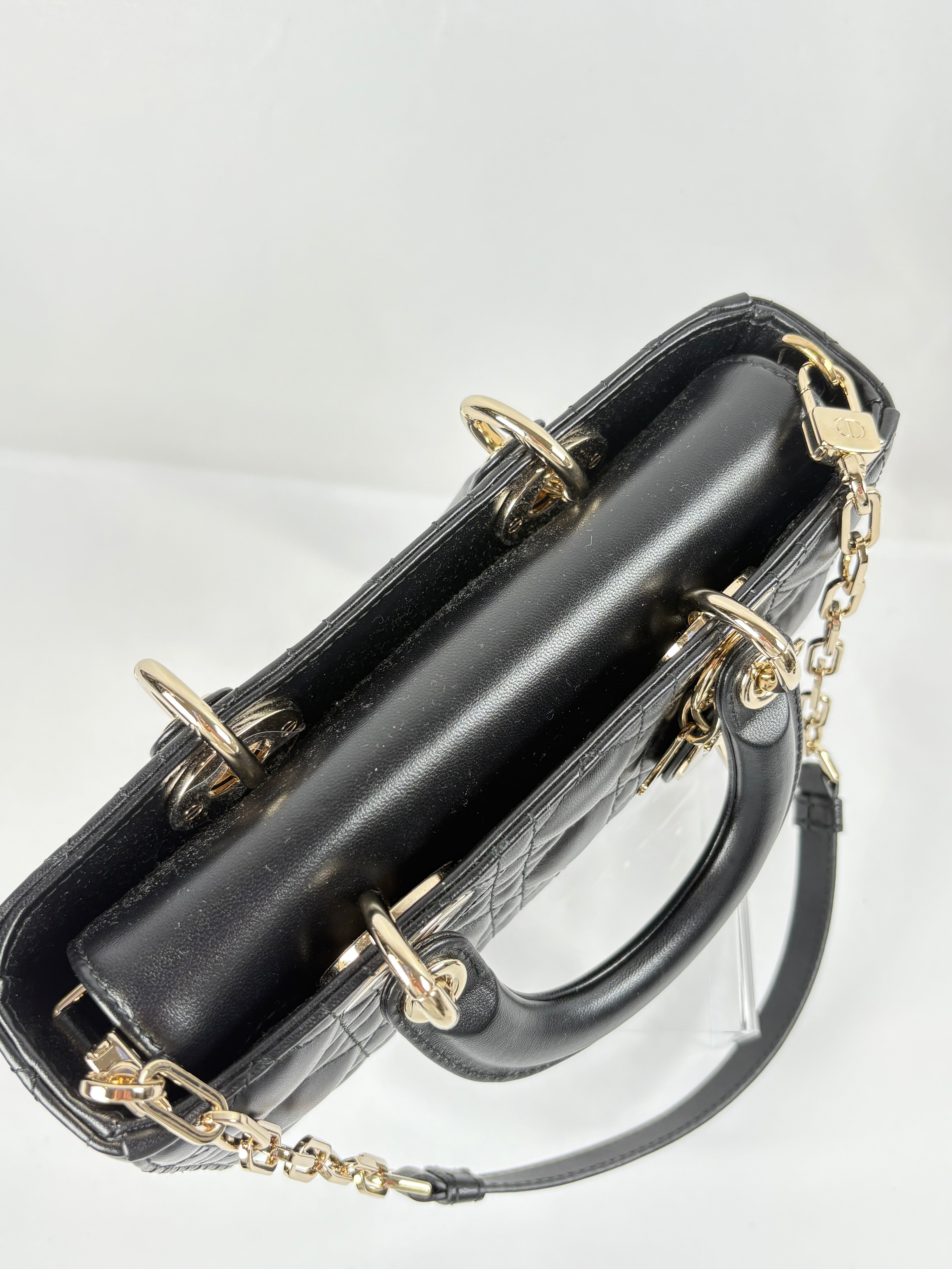 Pre-Owned CHRISTIAN DIOR Lady D-Joy Black Handbag, Small