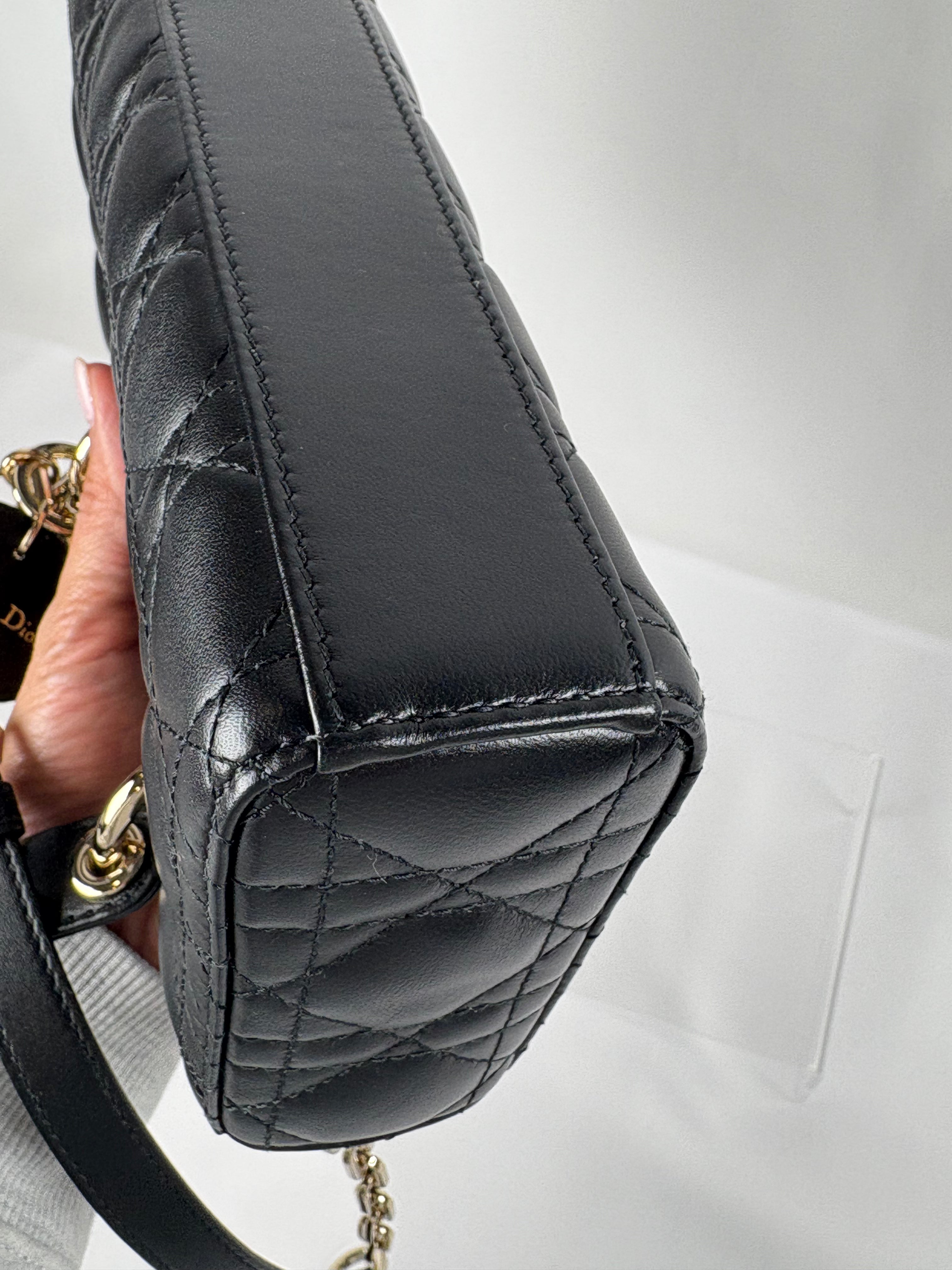 Pre-Owned CHRISTIAN DIOR Lady D-Joy Black Handbag, Small