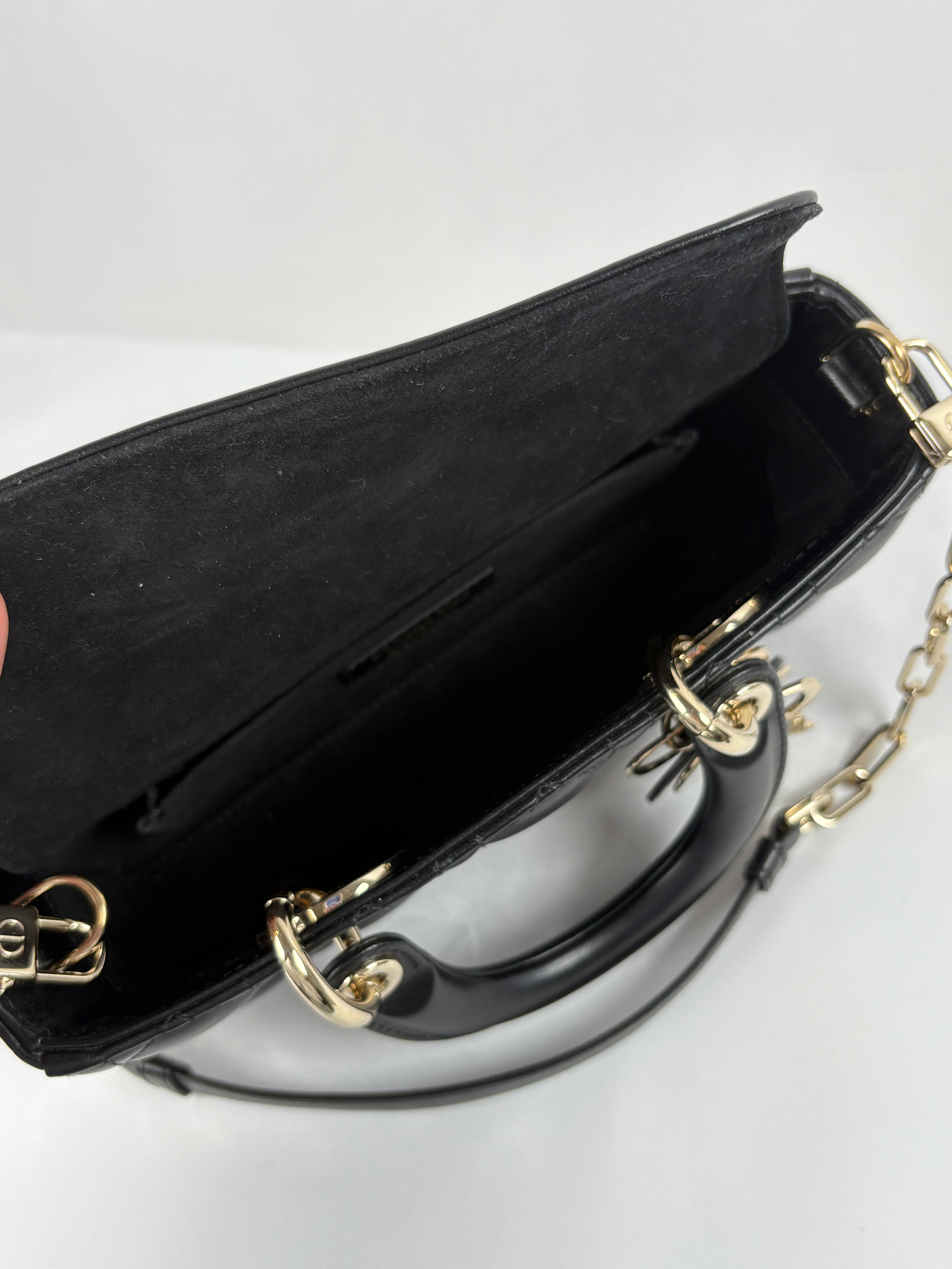 Pre-Owned CHRISTIAN DIOR Lady D-Joy Black Handbag, Small