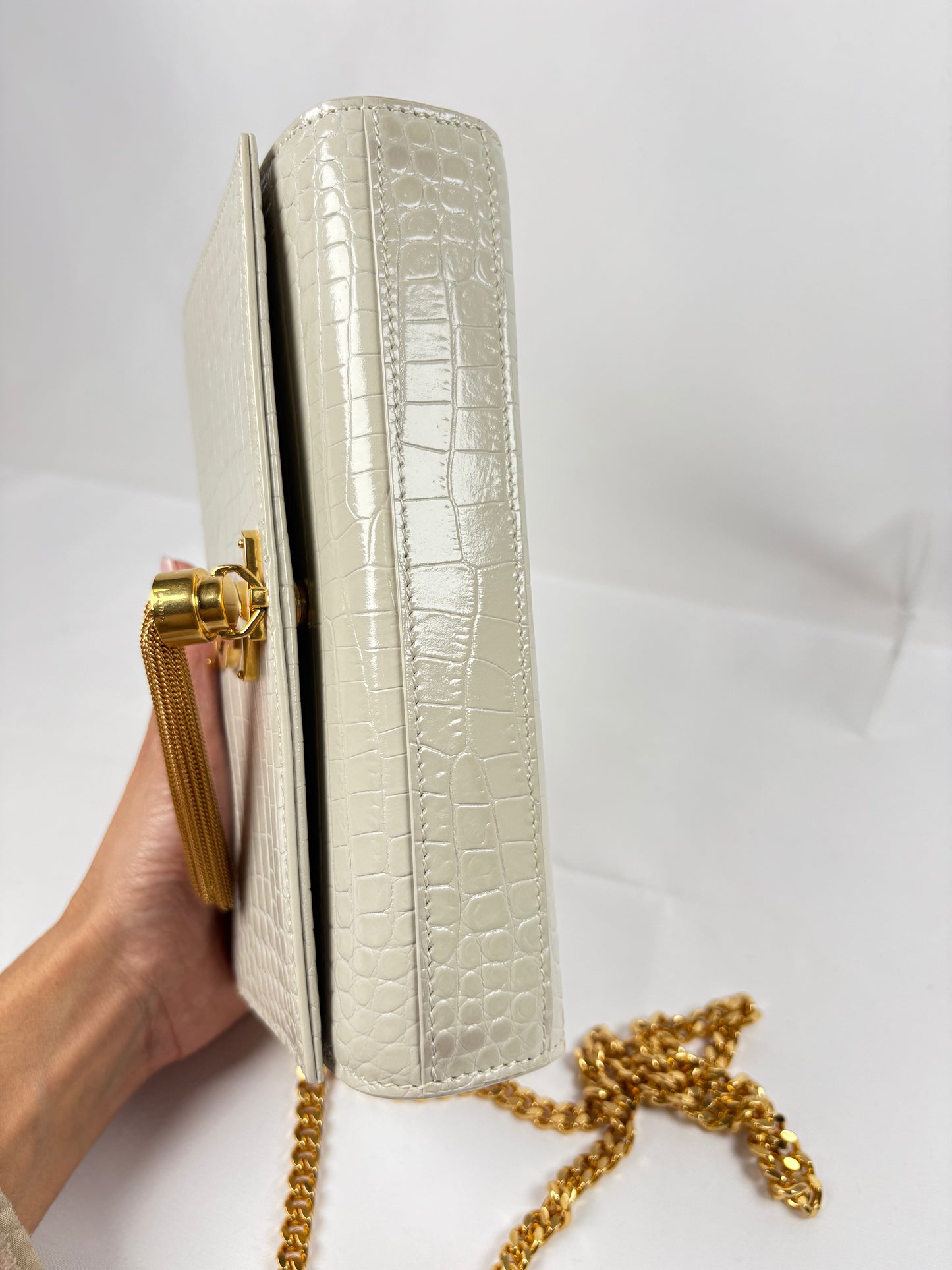 Pre-Owned SAINT LAURENT Kate Tassel in Croc Embossed Crema Soft Handbag, Small