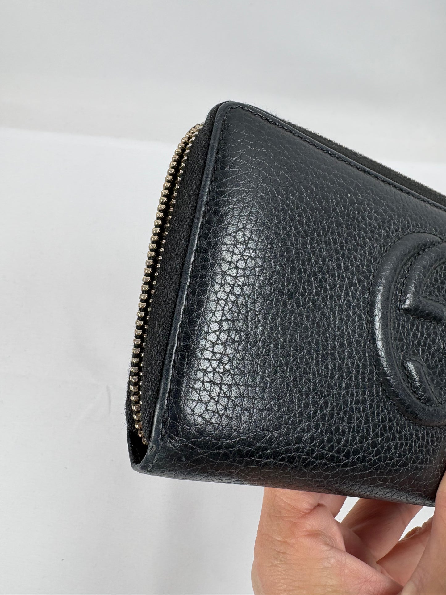 Pre-Owned GUCCI Soho Black Wallet