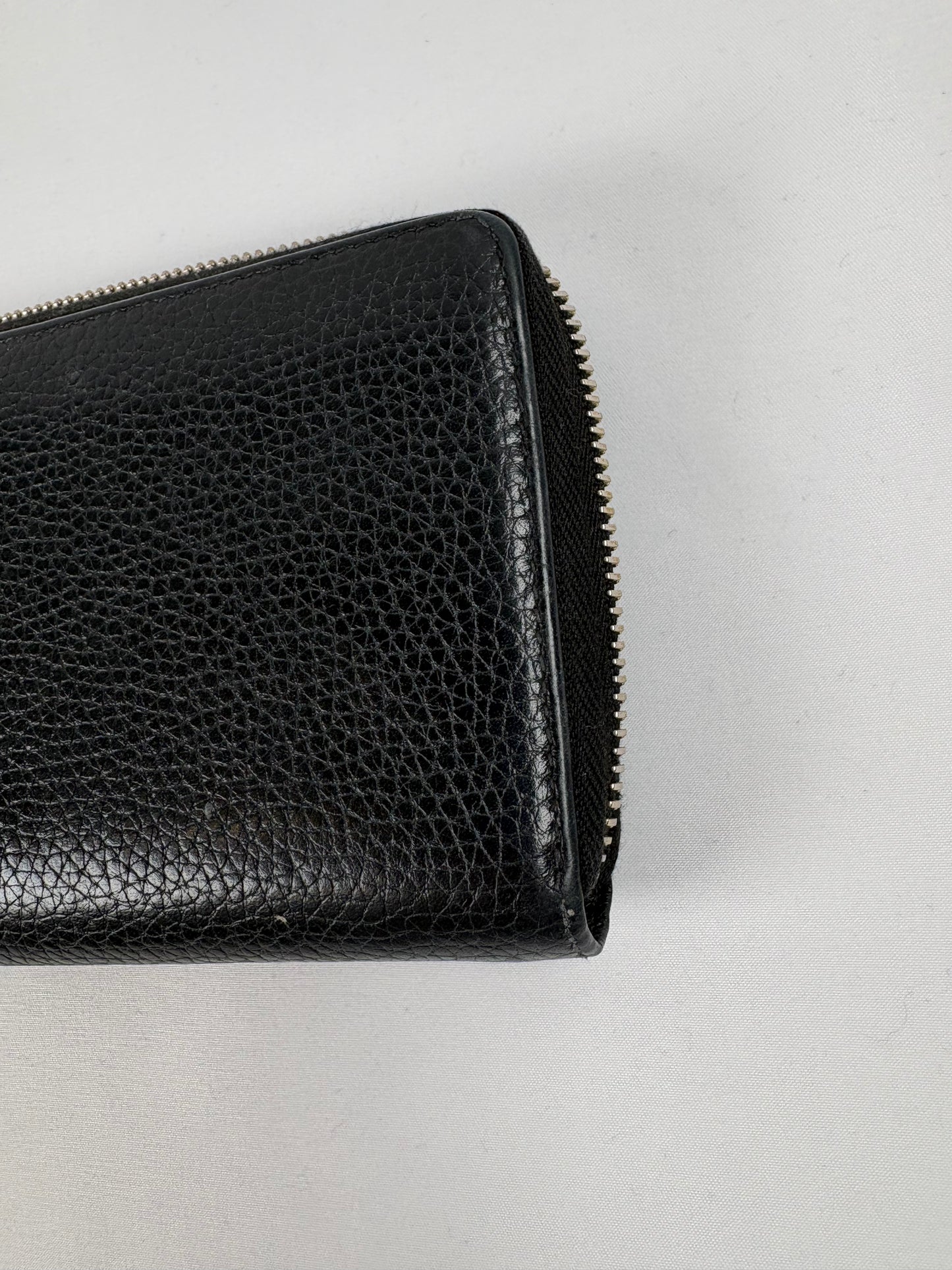 Pre-Owned GUCCI Soho Black Wallet