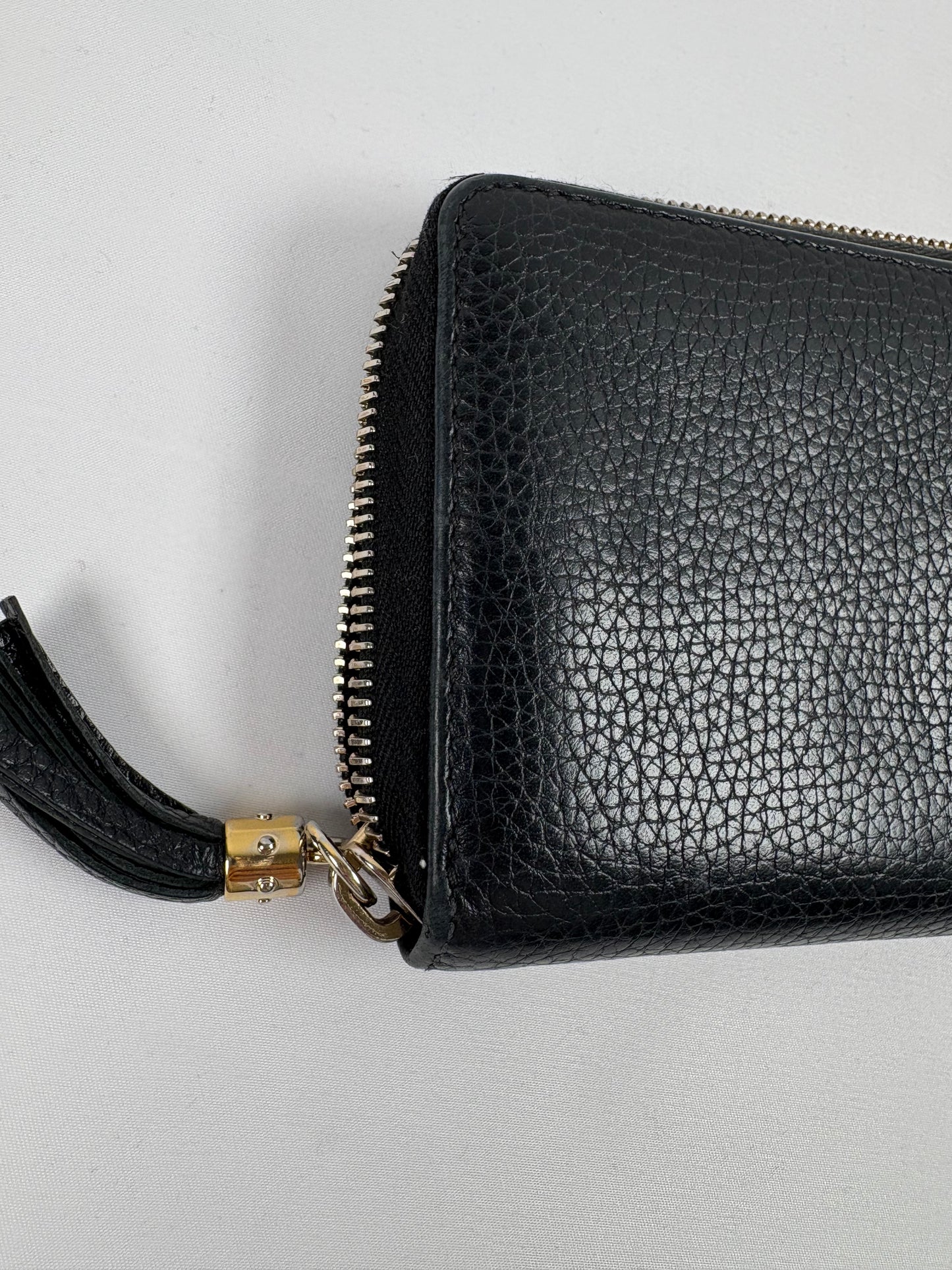 Pre-Owned GUCCI Soho Black Wallet