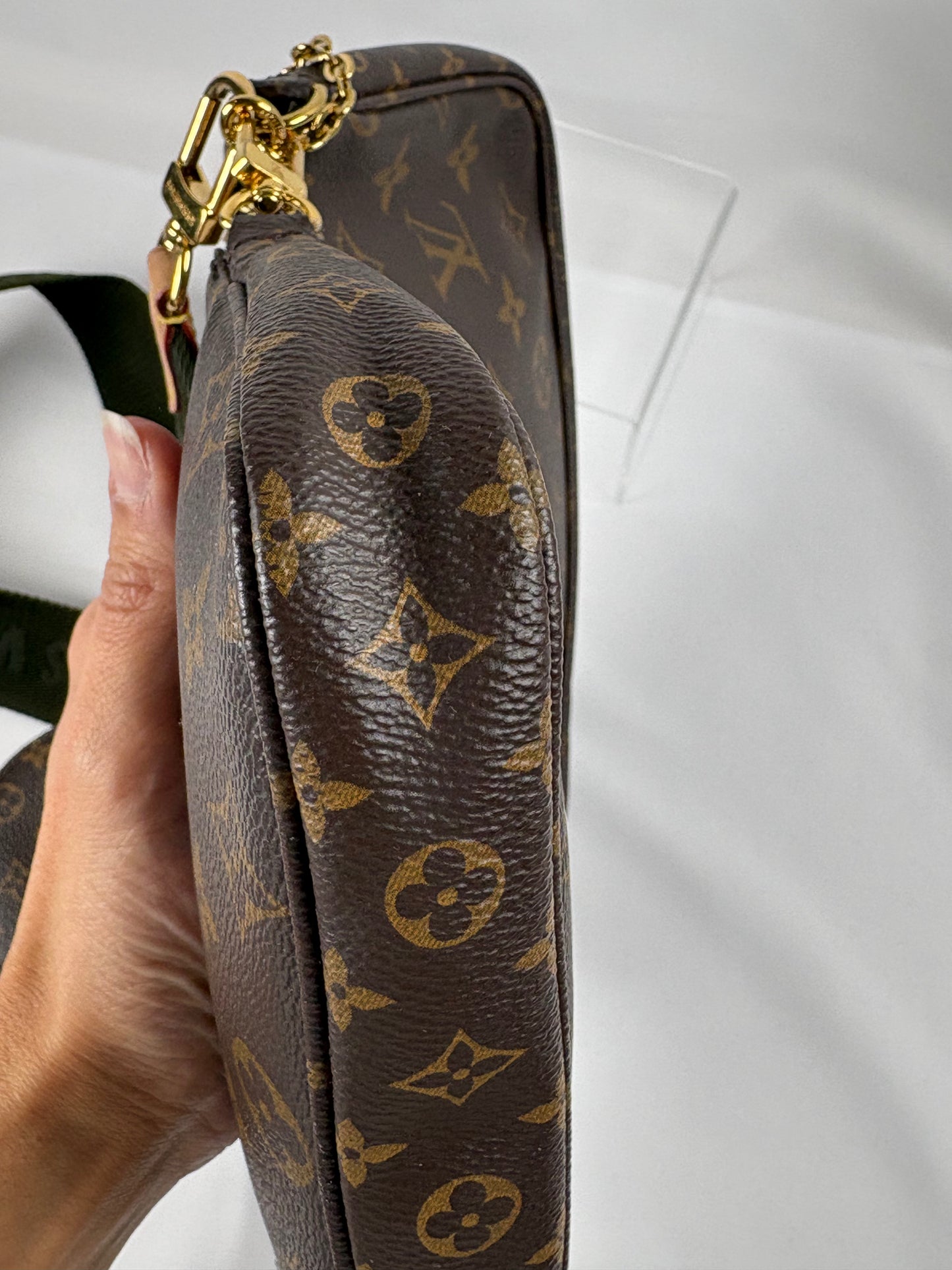 Pre-Owned LOUIS VUITTON Multi Pochette Khaki  Handbag