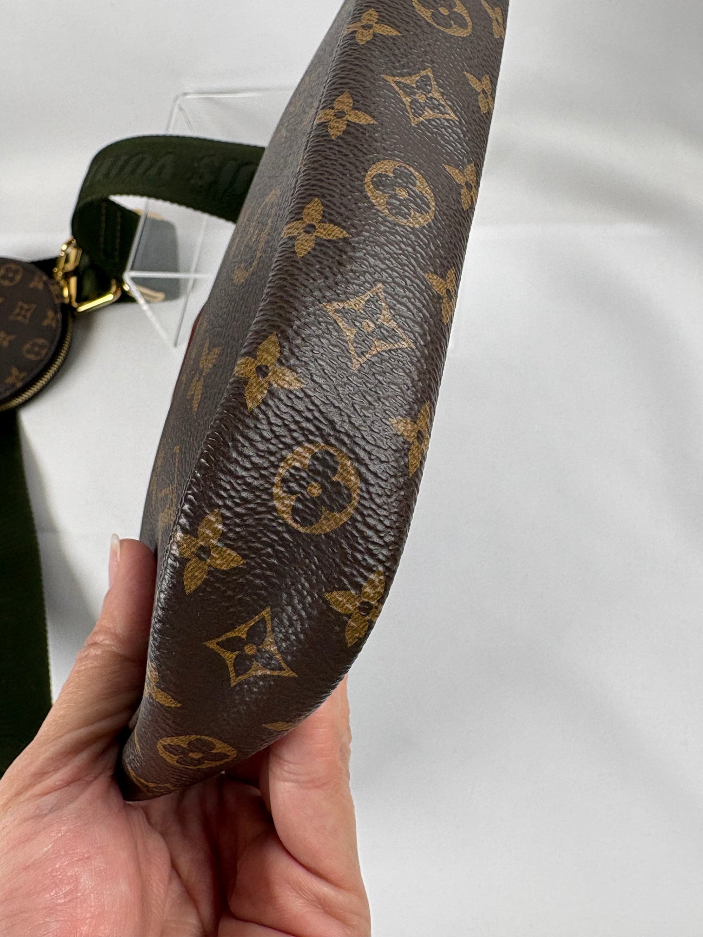 Pre-Owned LOUIS VUITTON Multi Pochette Khaki  Handbag