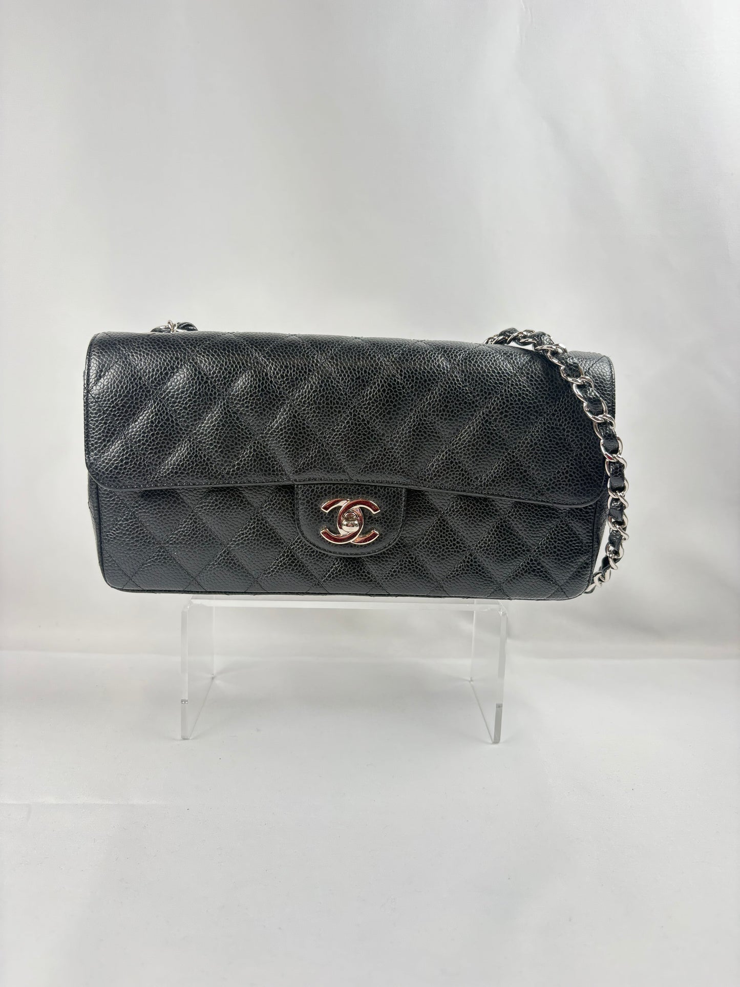 Pre-Owned CHANEL™ Caviar East West Flap Black Handbag