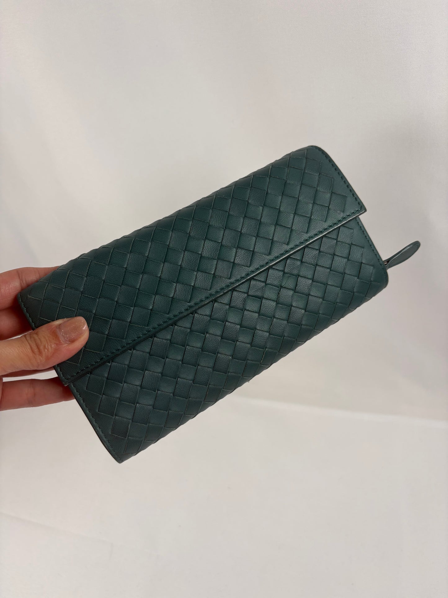 Pre-Owned BOTTEGA VENETA Nappa Long Green Wallet