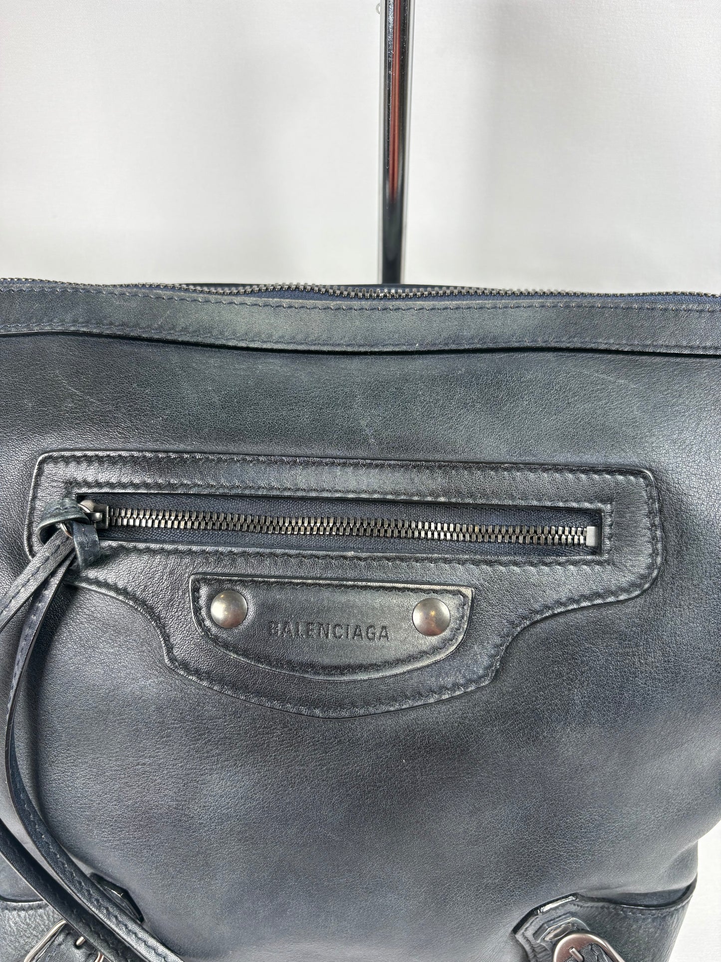 Pre-owned BALENCIAGA Neo Classic Hobo Grey Handbag, Small