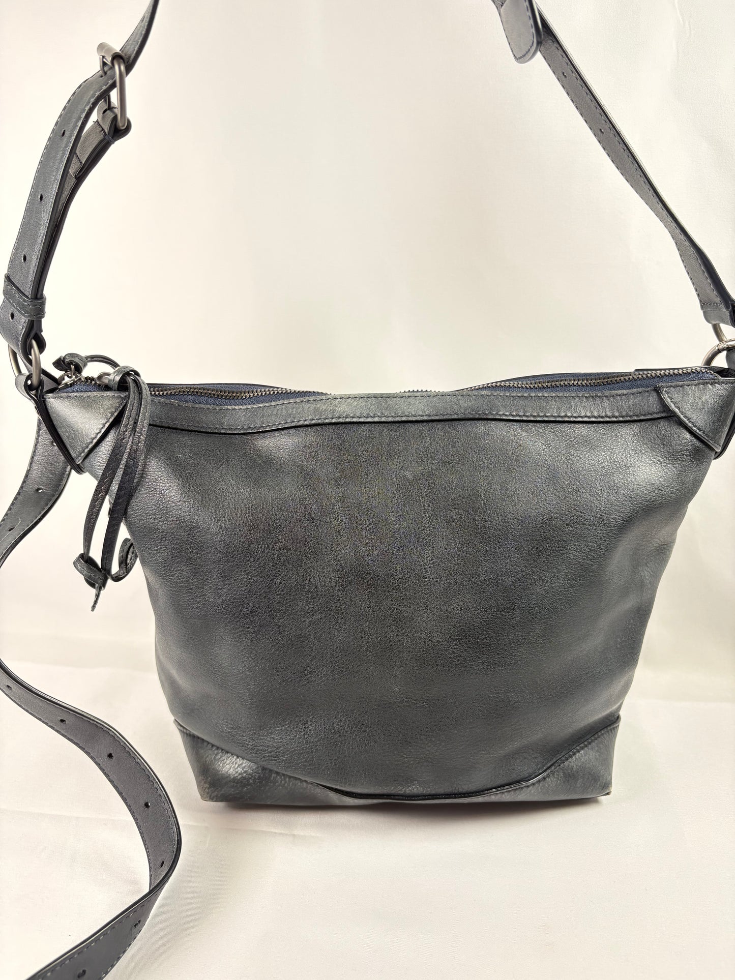 Pre-owned BALENCIAGA Neo Classic Hobo Grey Handbag, Small