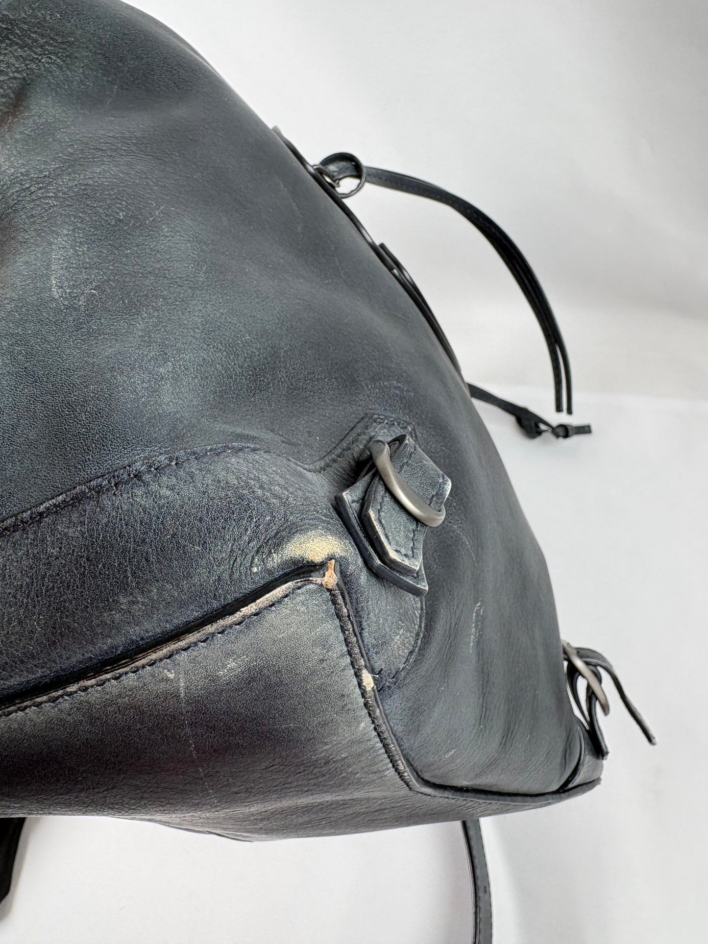 Pre-owned BALENCIAGA Neo Classic Hobo Grey Handbag, Small