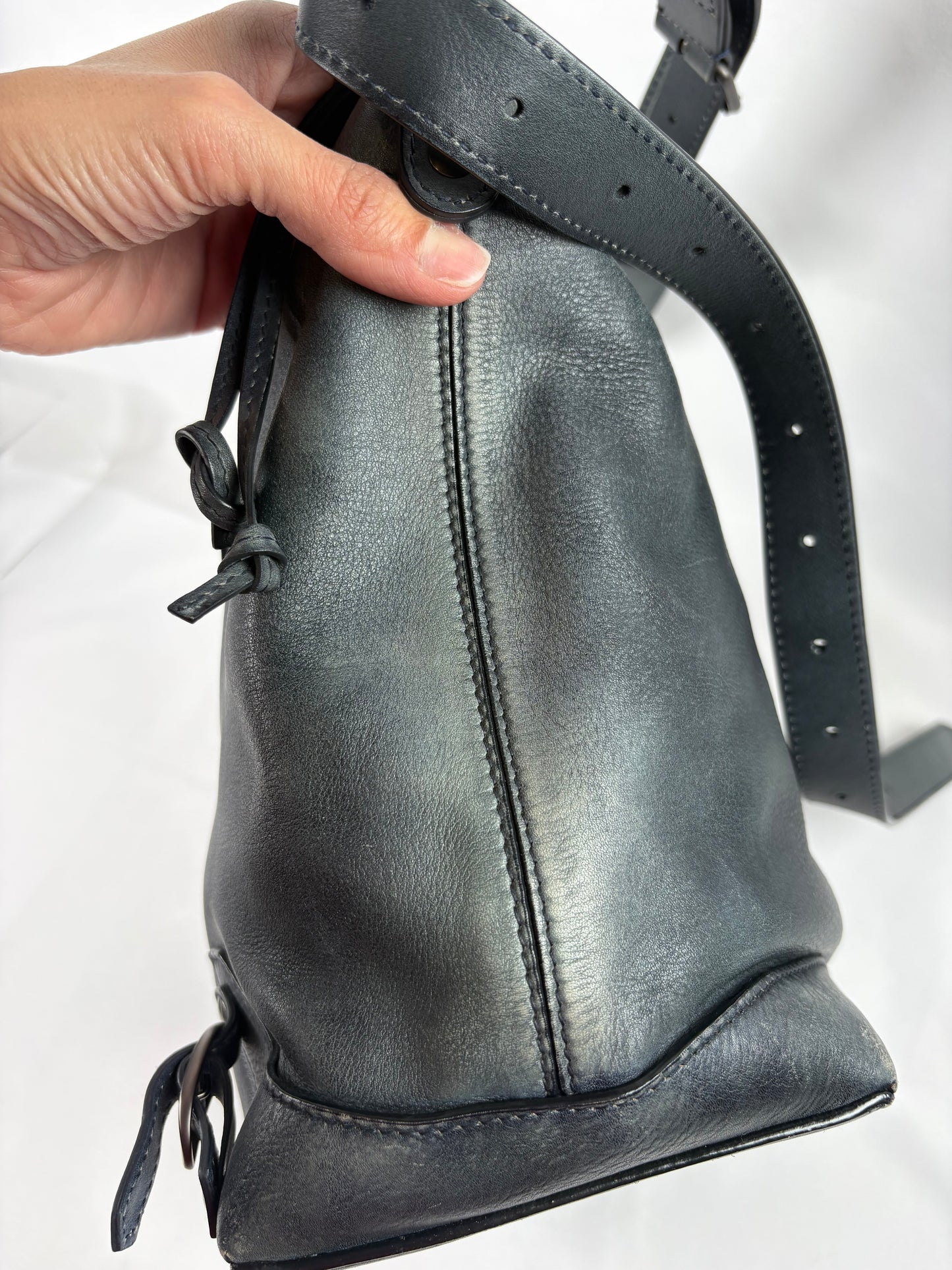 Pre-owned BALENCIAGA Neo Classic Hobo Grey Handbag, Small