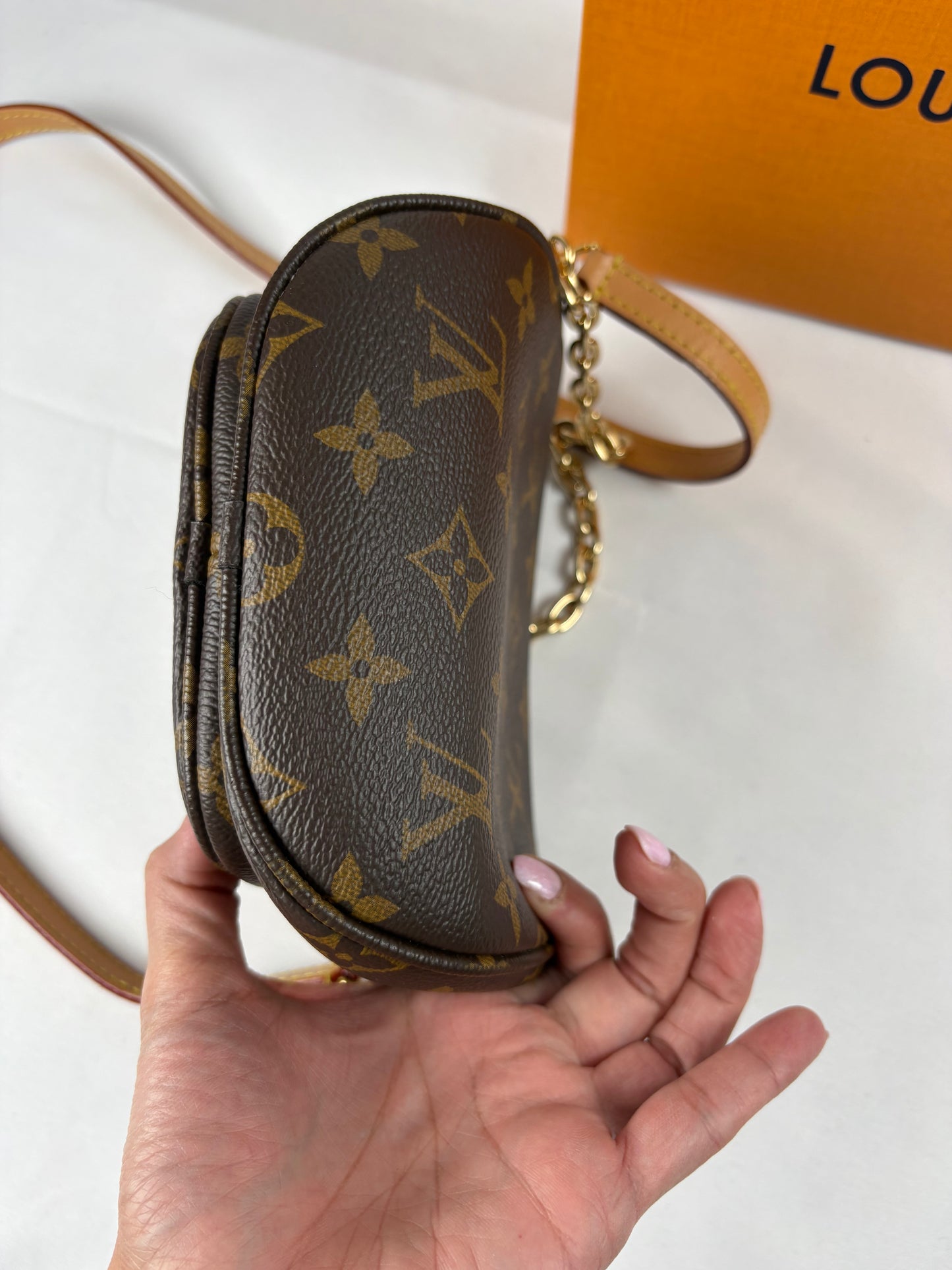 Pre-Owned LOUIS VUITTON Bumbag Monogram Handbag, Mini