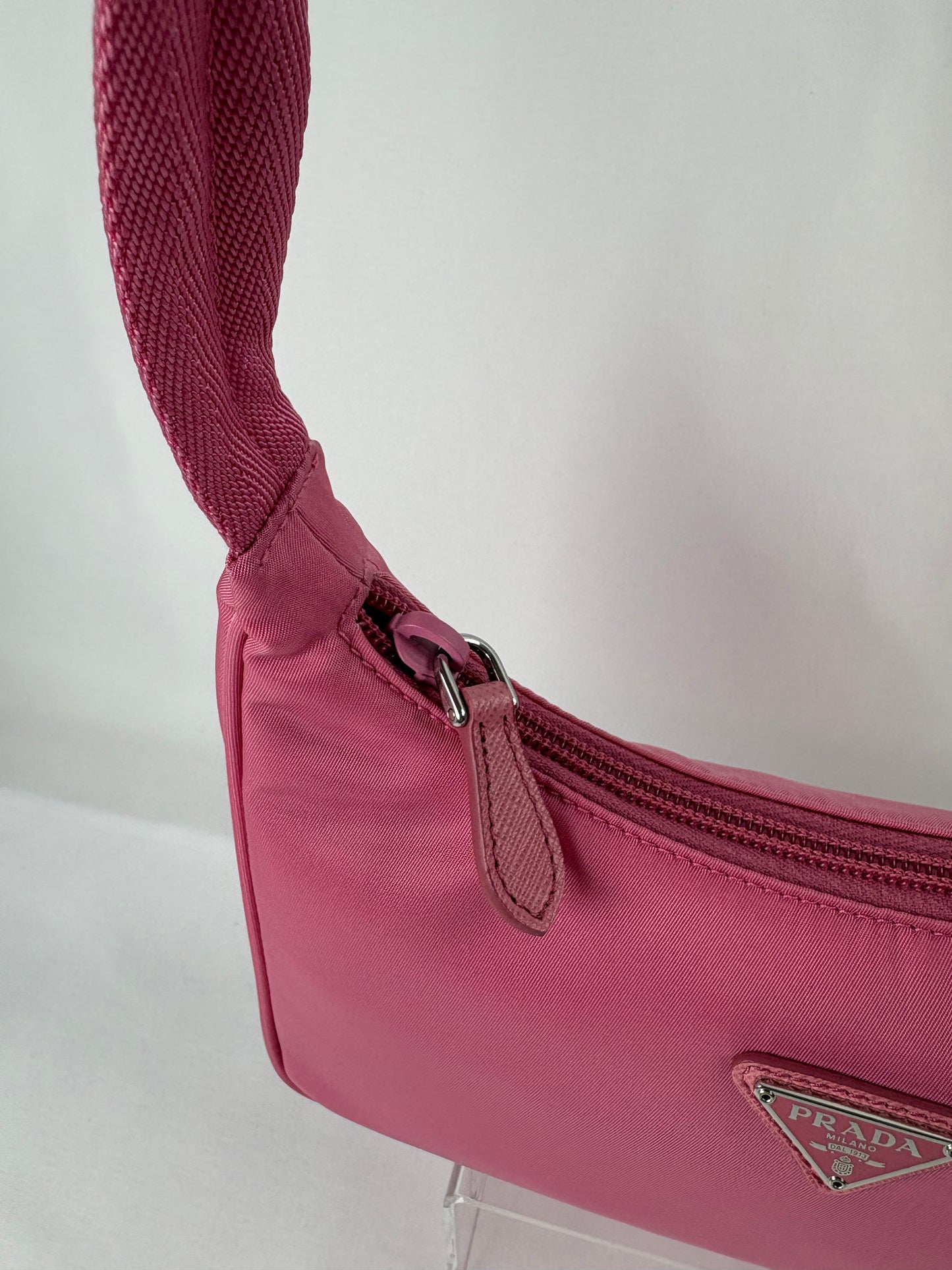 Pre-Owned PRADA Re-Edition 2000 Pink Handbag, Mini