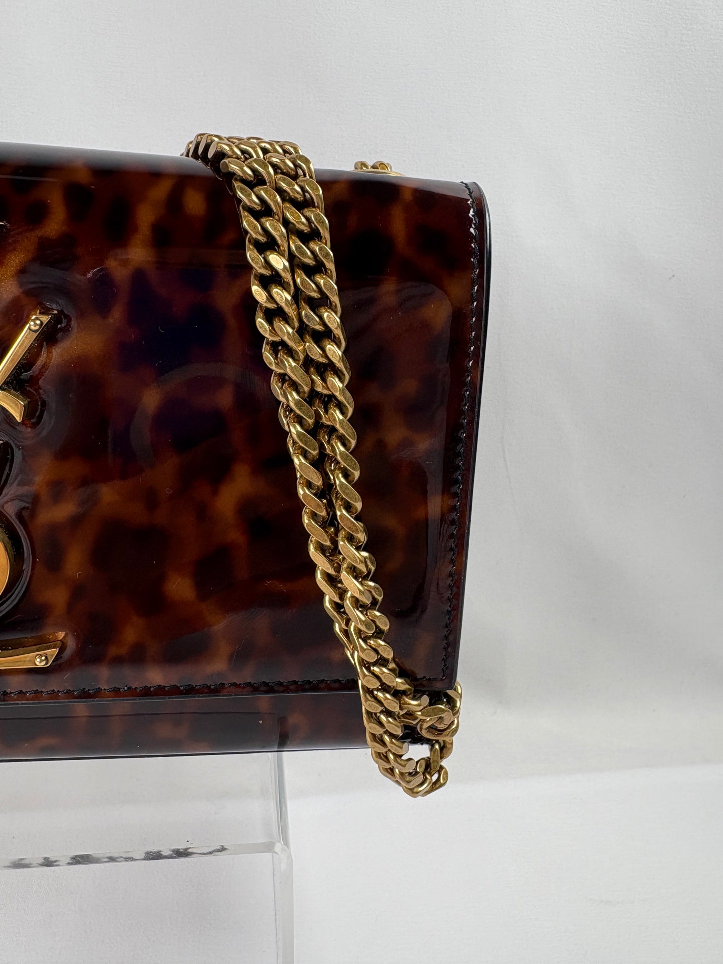 Pre-Owned SAINT LAURENT Patent Monogram Chain Brown/GHW Handbag