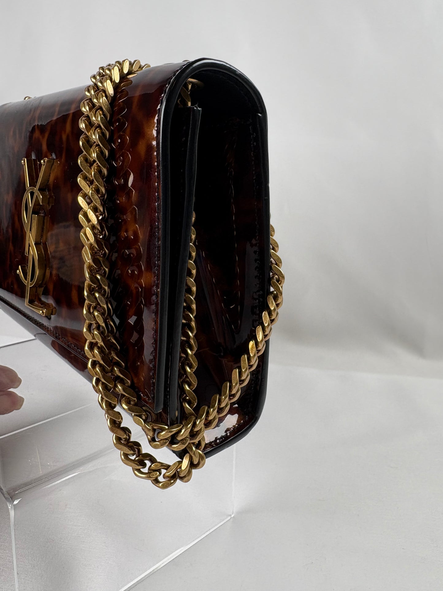 Pre-Owned SAINT LAURENT Patent Monogram Chain Brown/GHW Handbag