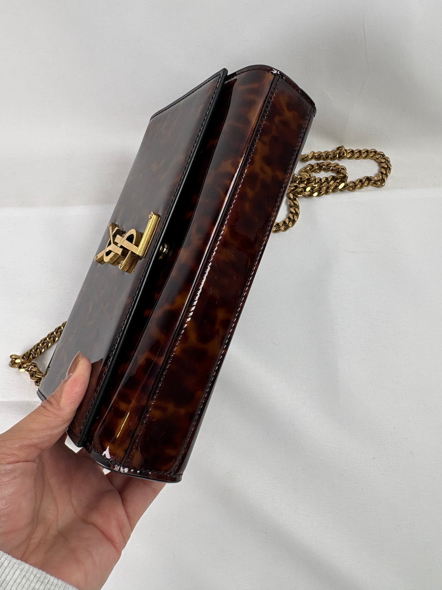 Pre-Owned SAINT LAURENT Patent Monogram Chain Brown/GHW Handbag