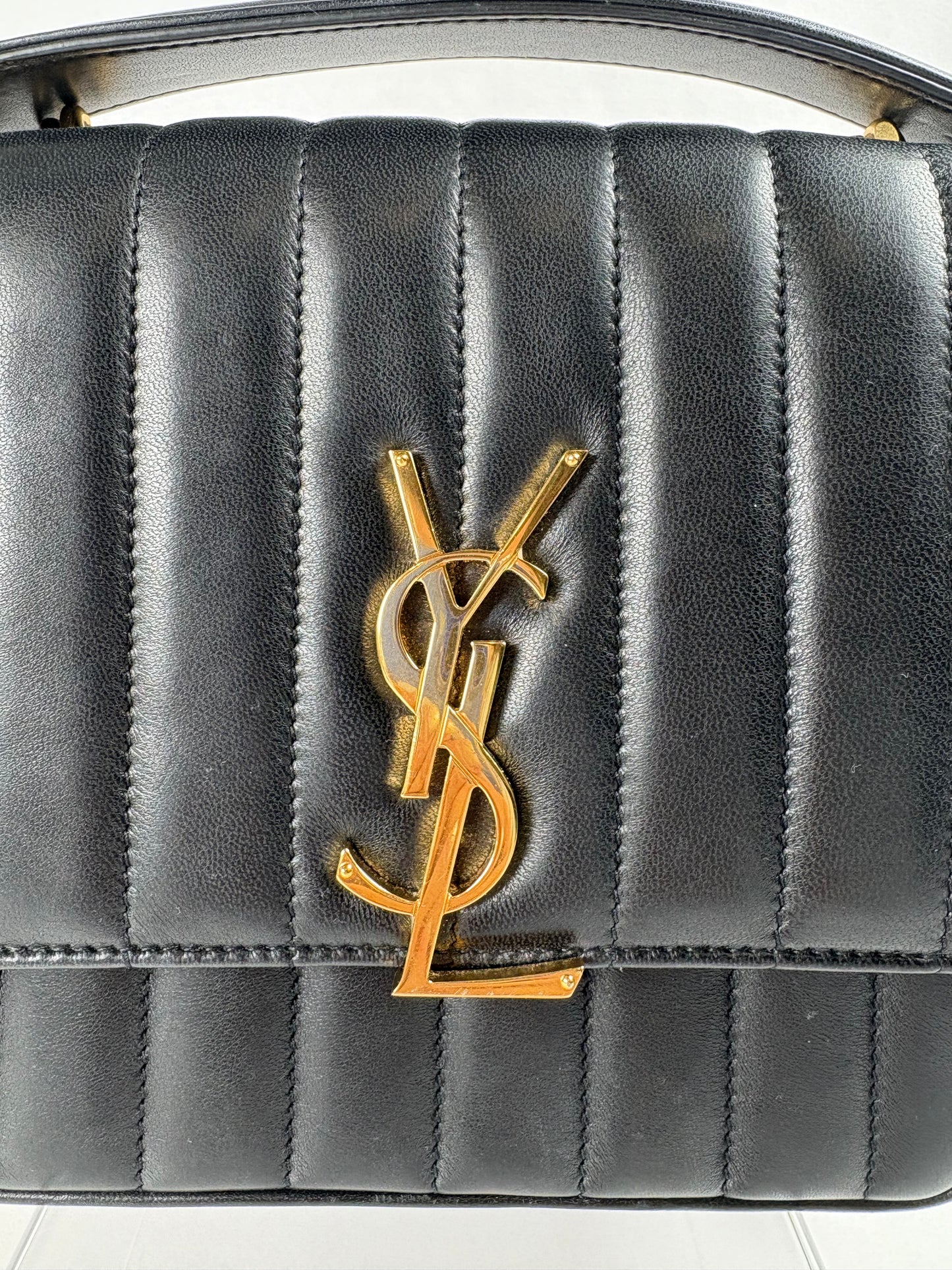 Pre-Owned SAINT LAURENT Vicky Chain Black, Small Handbag